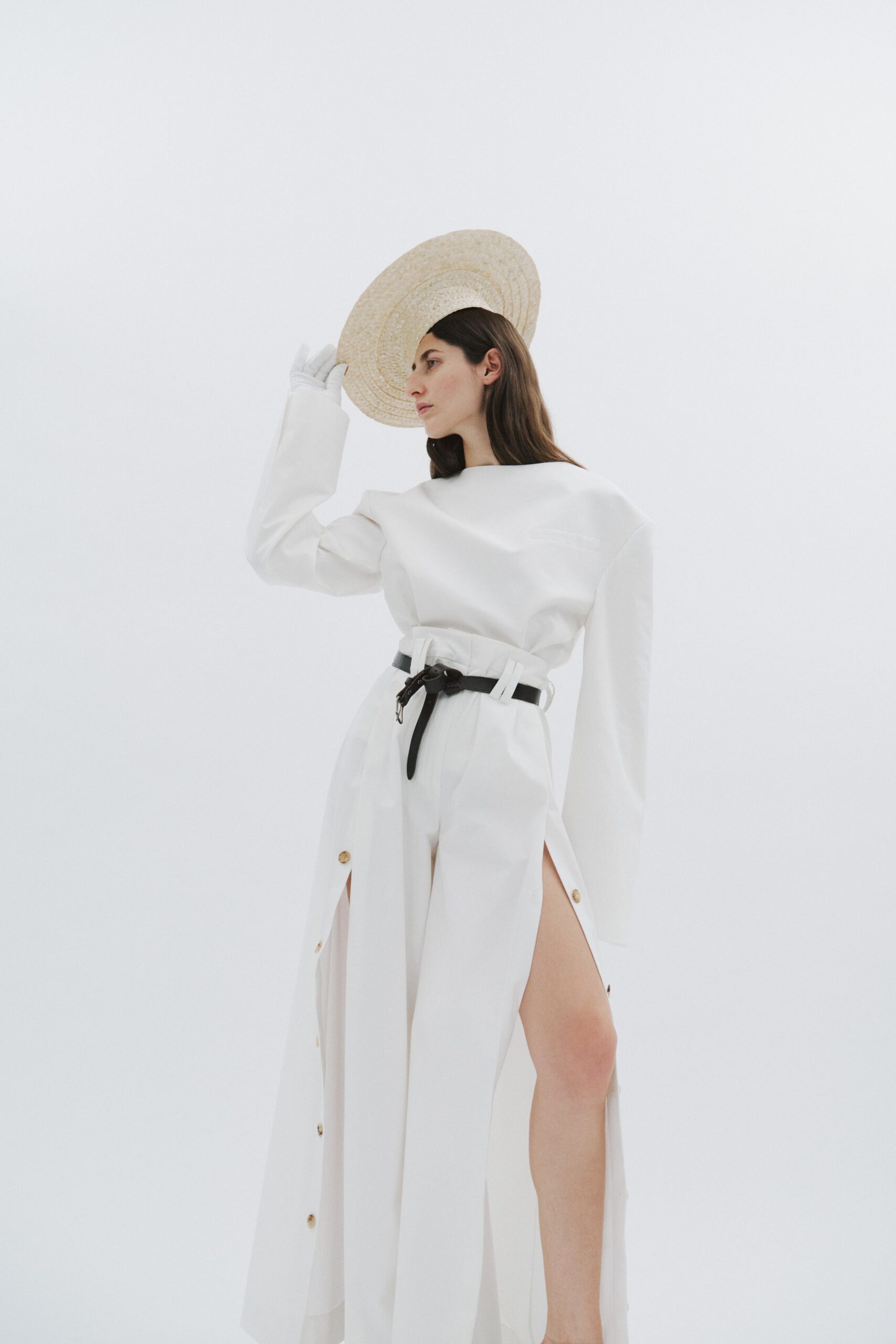 A.W.A.K.E. MODE S/S 25 Look 690