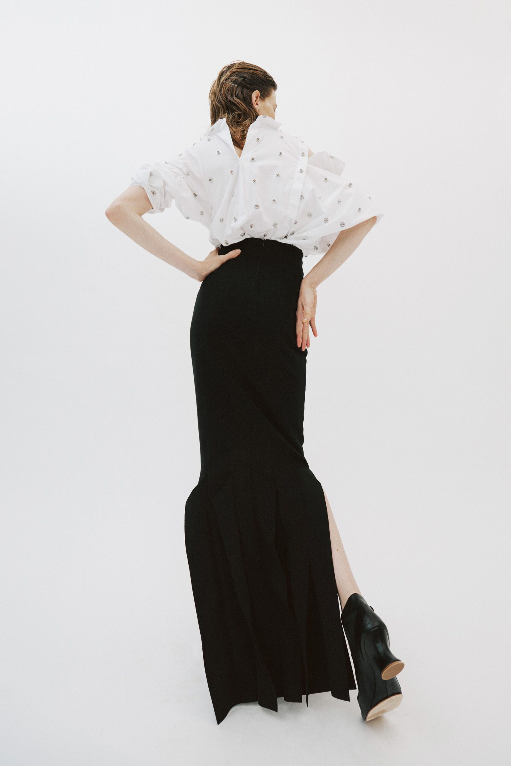 black wool slit fitted high-waisted pleated maxi skirt