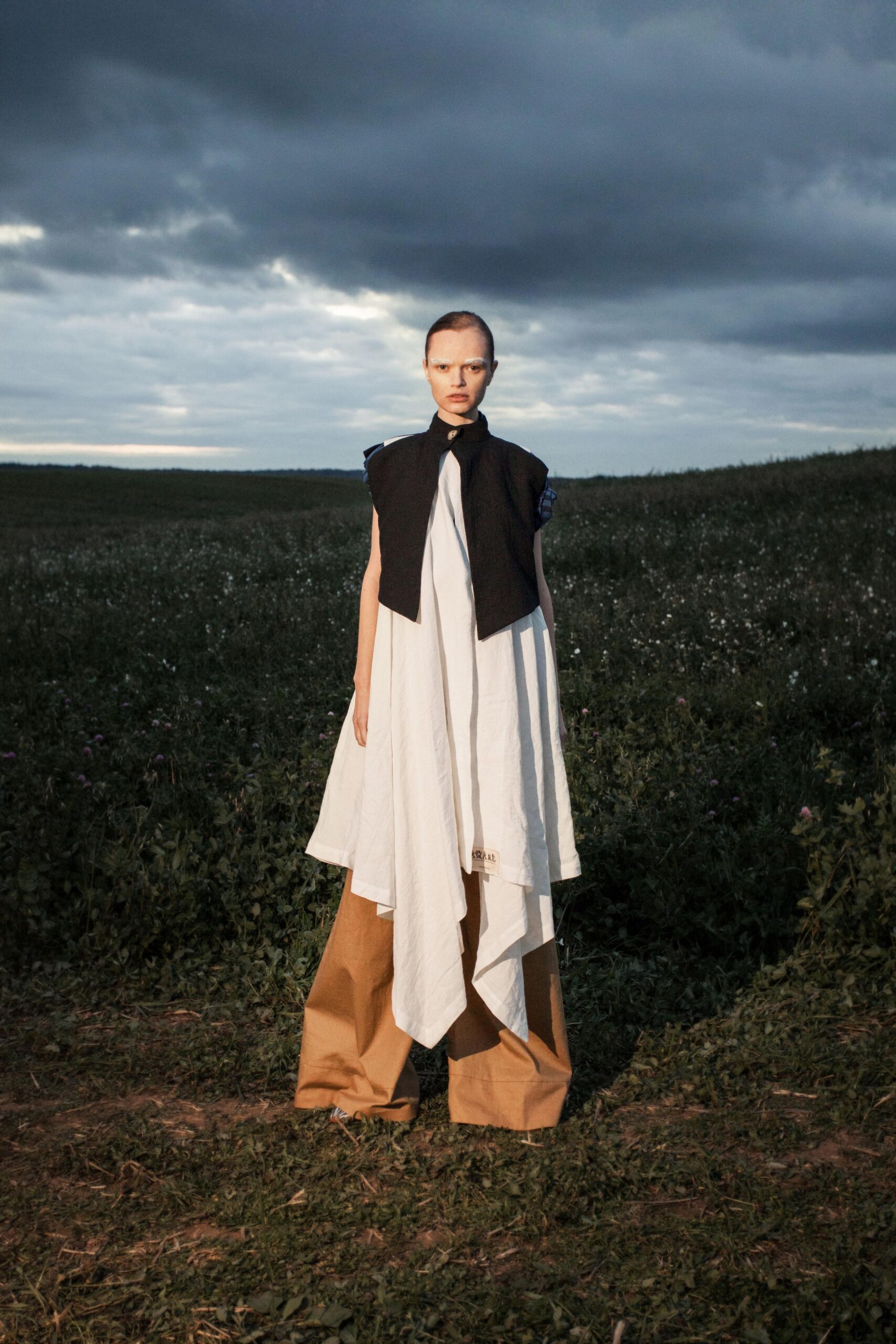 A.W.A.K.E. MODE S/S 16 Look 201