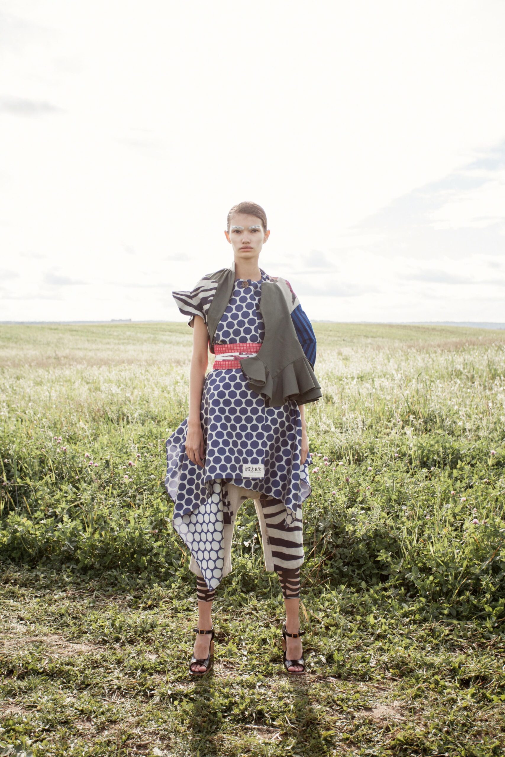 A.W.A.K.E. MODE S/S 16 Look 423