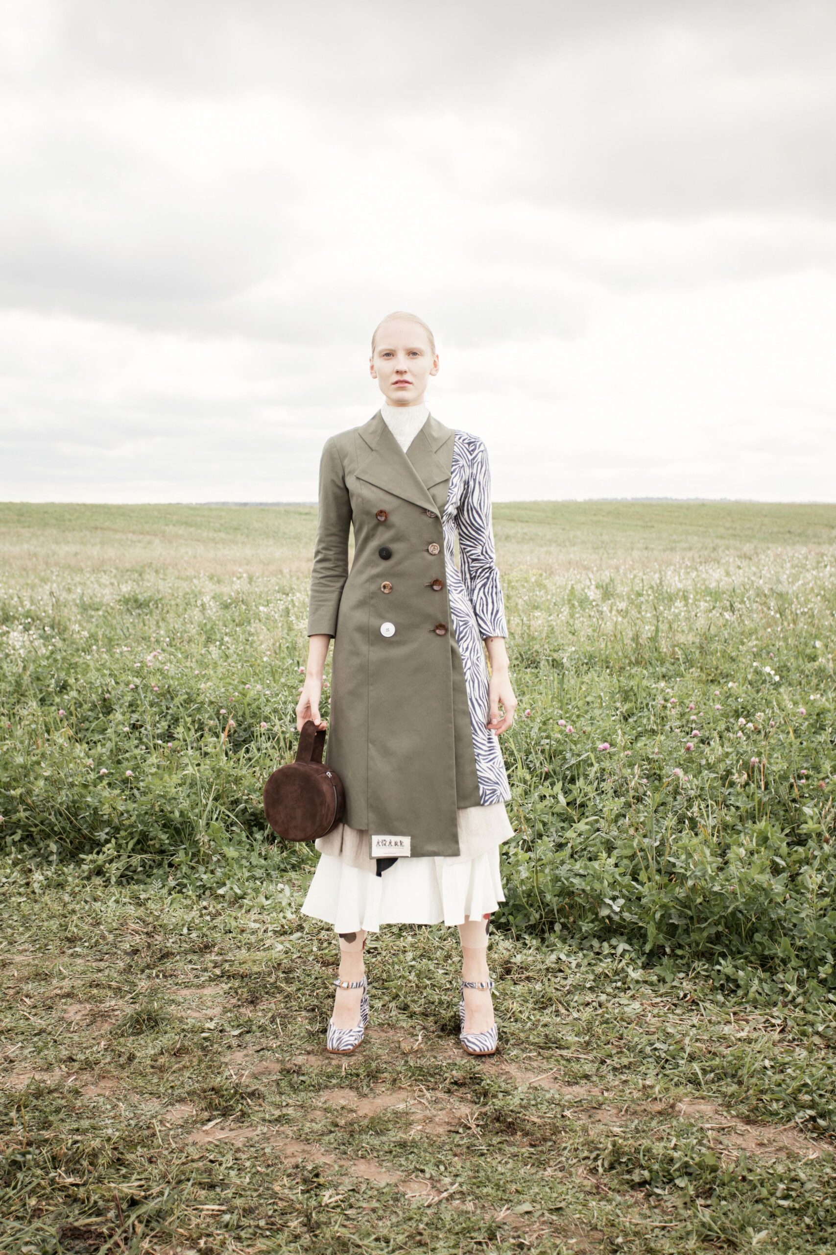 A.W.A.K.E. MODE S/S 16 Look 470