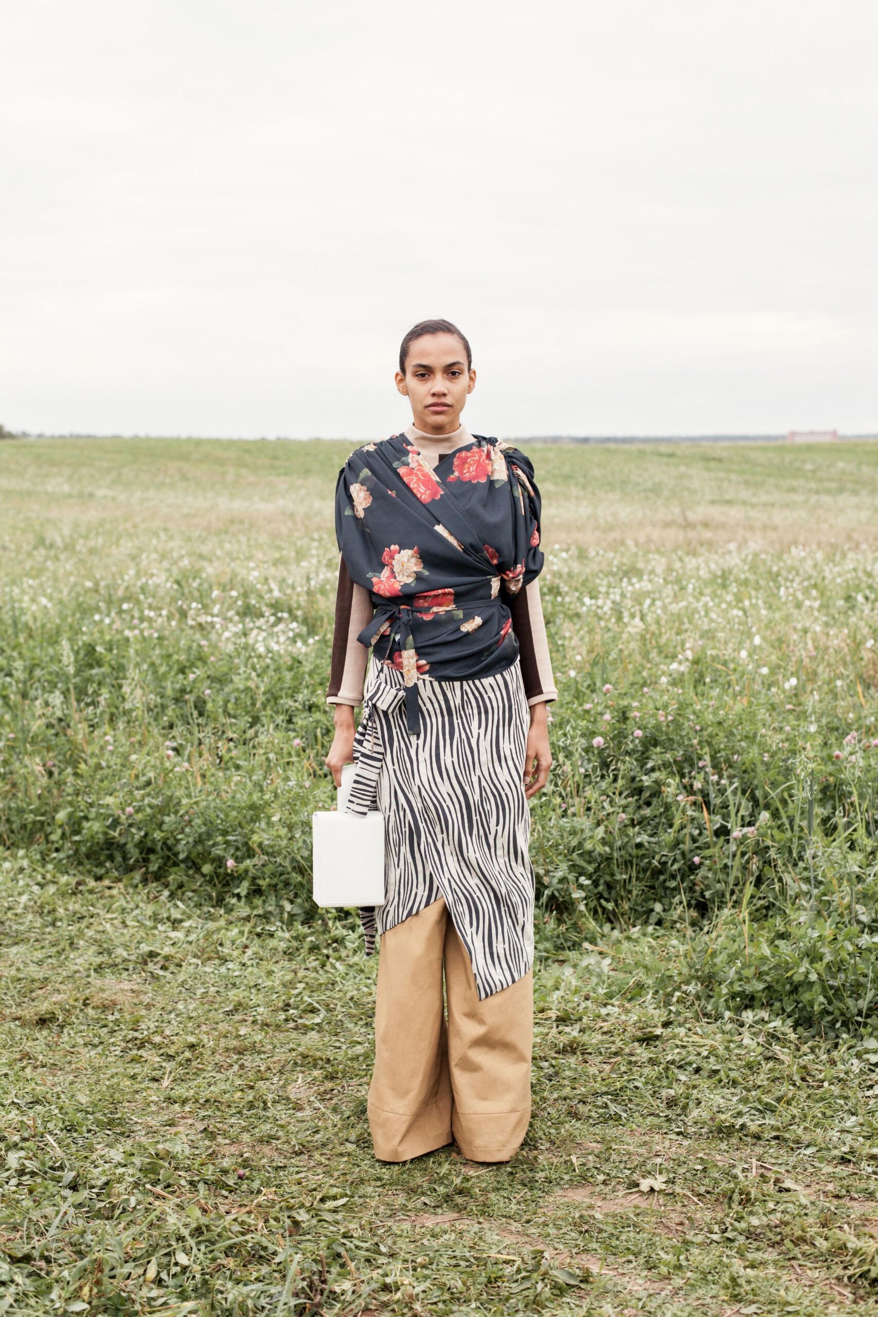 A.W.A.K.E. MODE S/S 16 Look 603