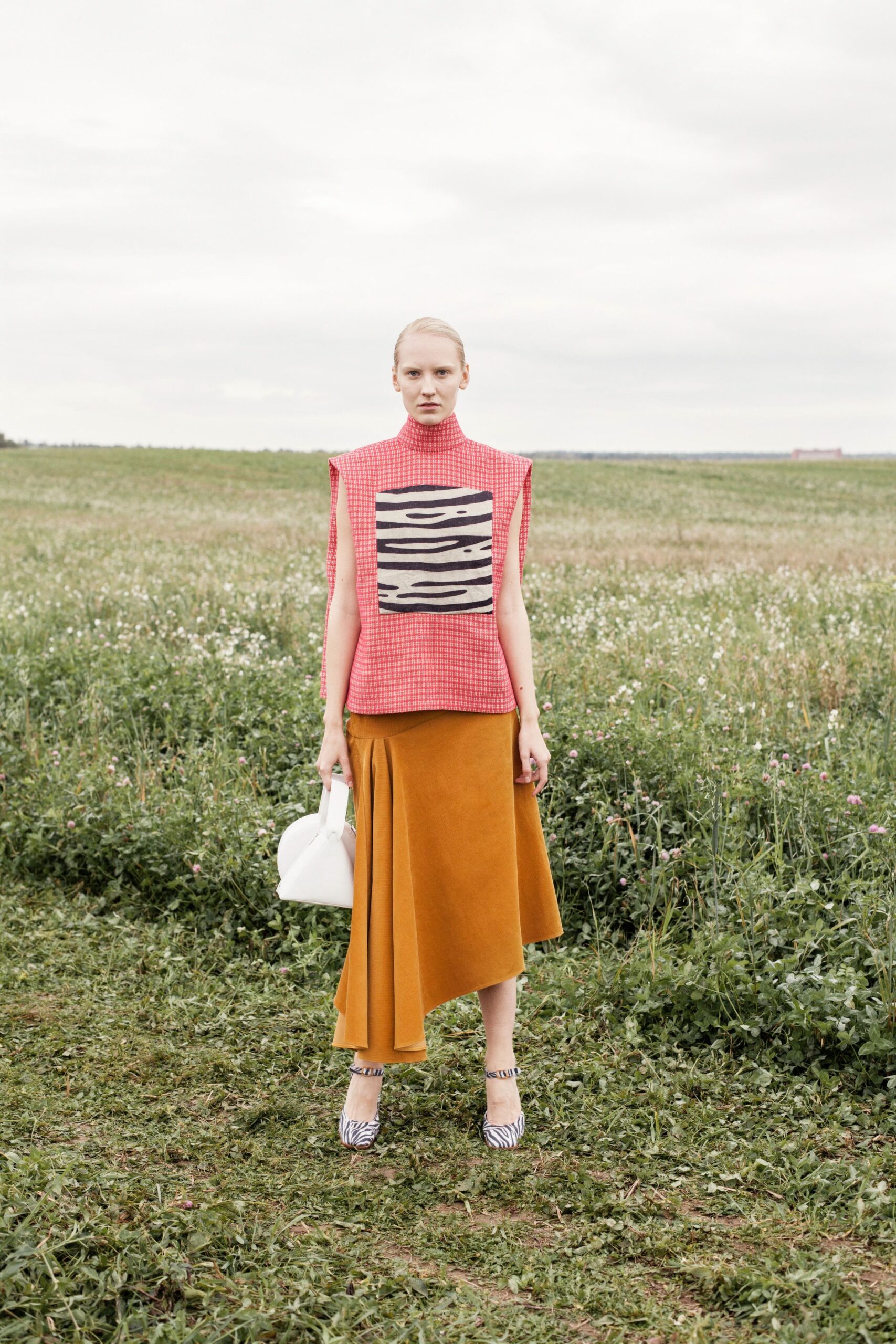 A.W.A.K.E. MODE S/S 16 Look 698