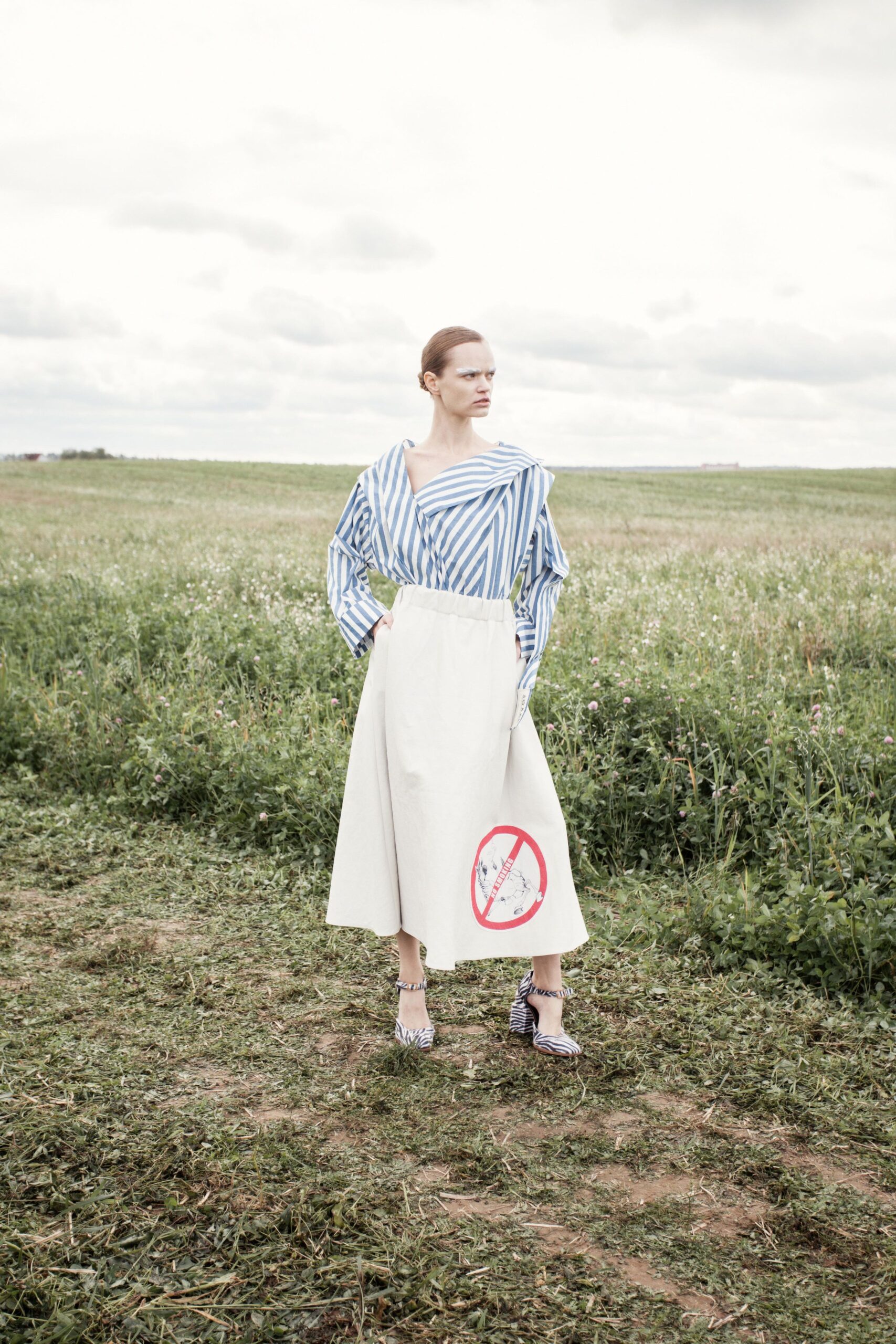 A.W.A.K.E. MODE S/S 16 Look 743