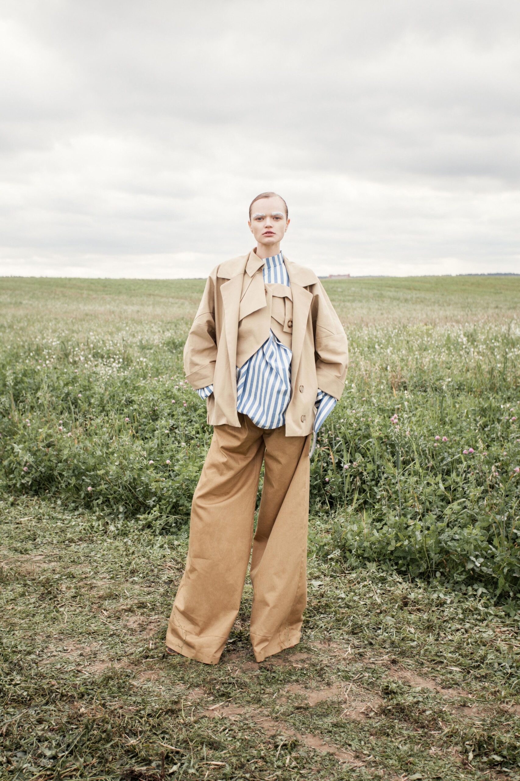 A.W.A.K.E. MODE S/S 16 Look 746