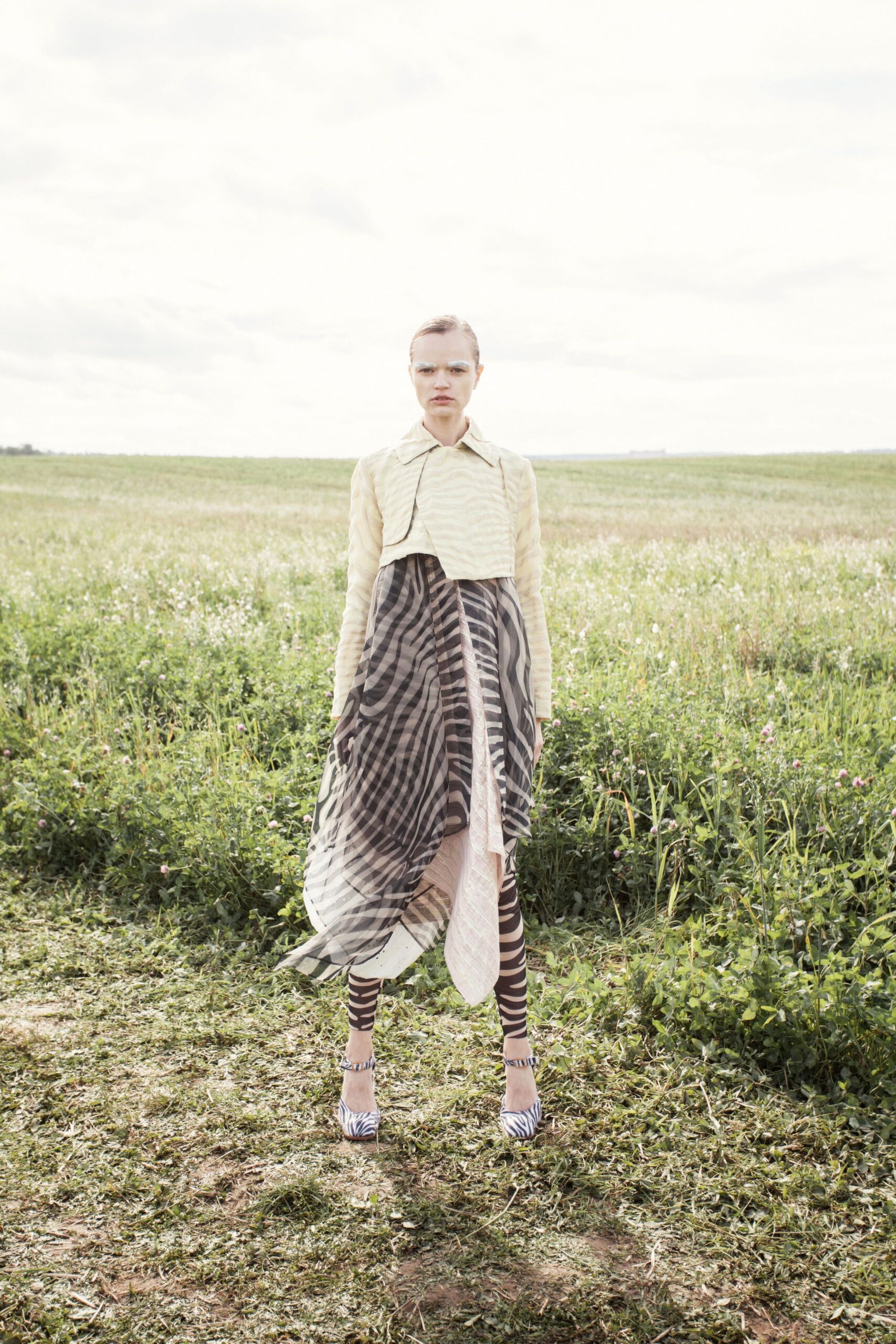 A.W.A.K.E. MODE S/S 16 Look 922