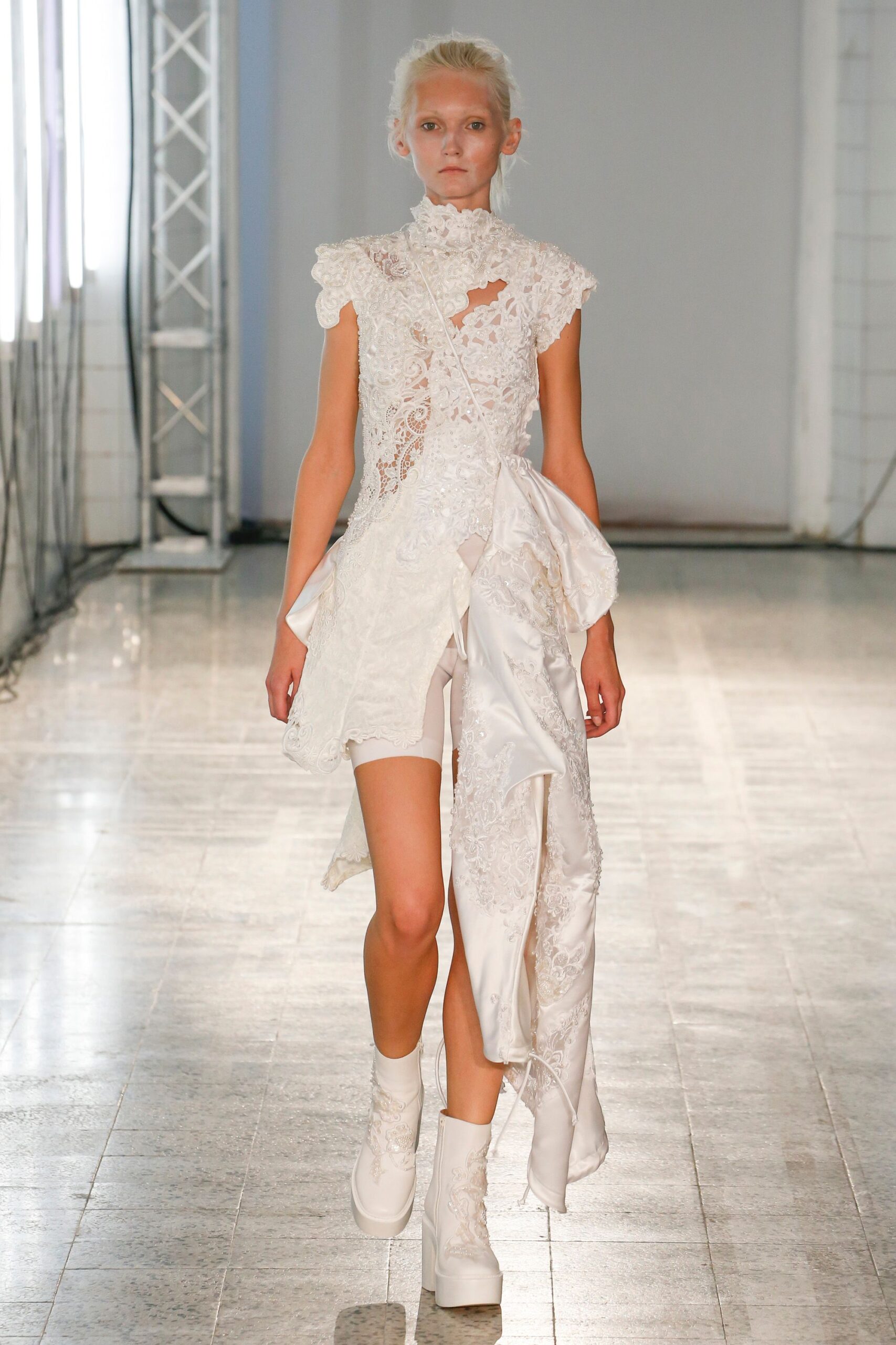 A.F. Vandevorst S/S 19 Look 23