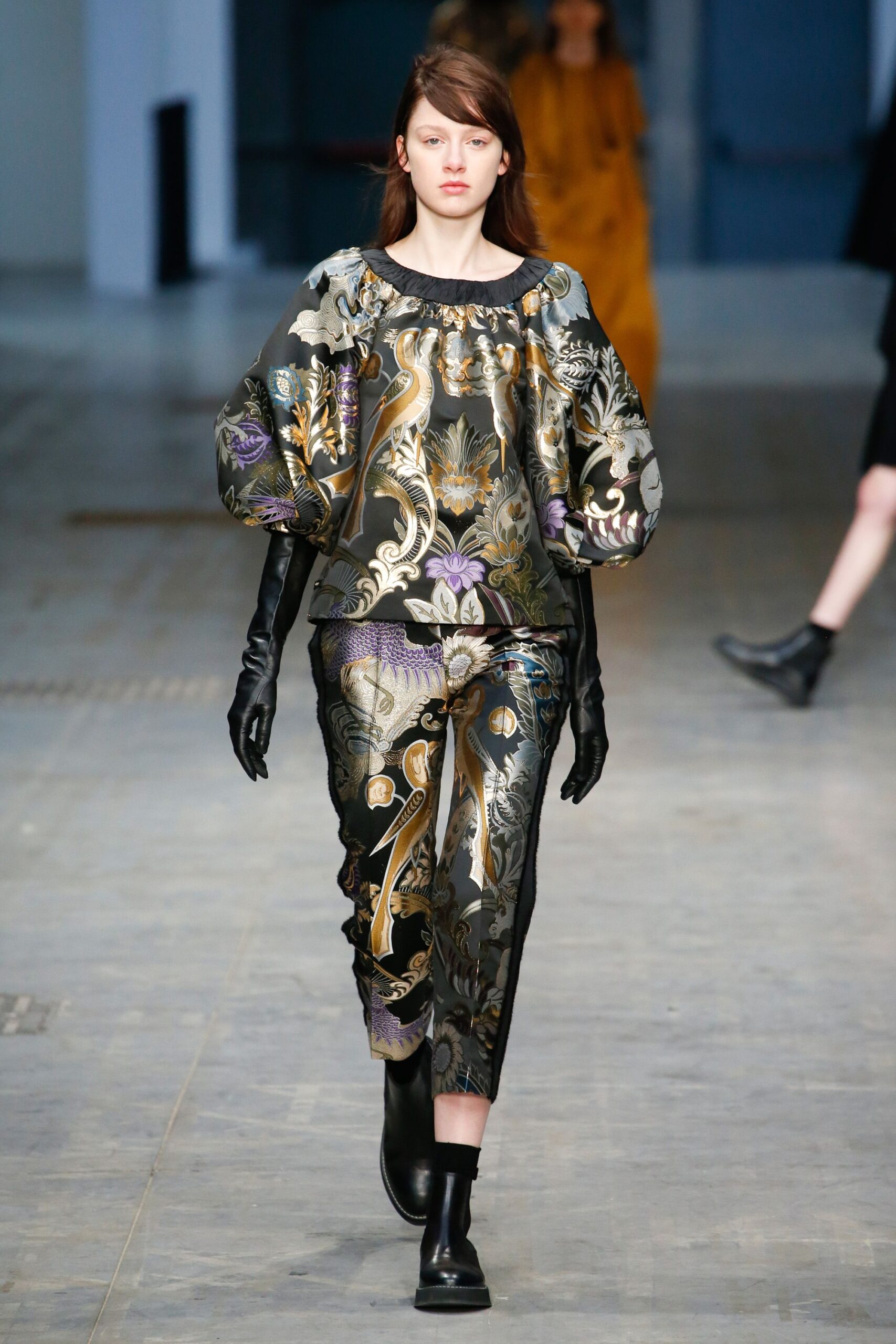 A. Teodoro F/W 18 Look 368