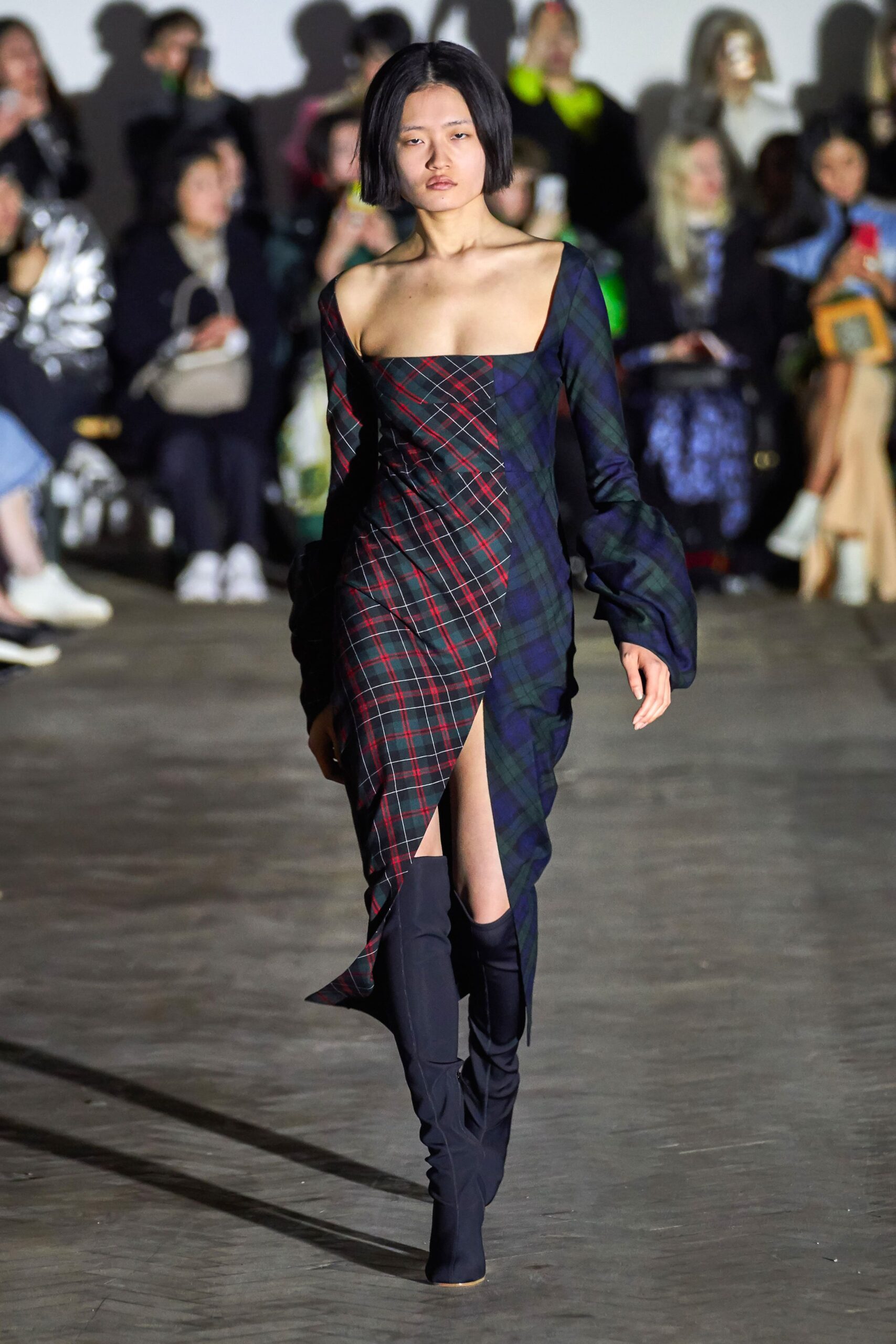 A.W.A.K.E. MODE F/W 19 Look 216