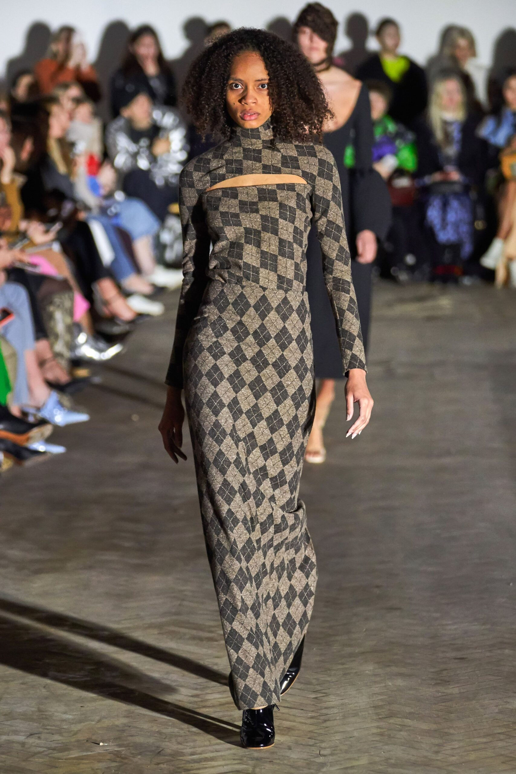A.W.A.K.E. MODE F/W 19 Look 283