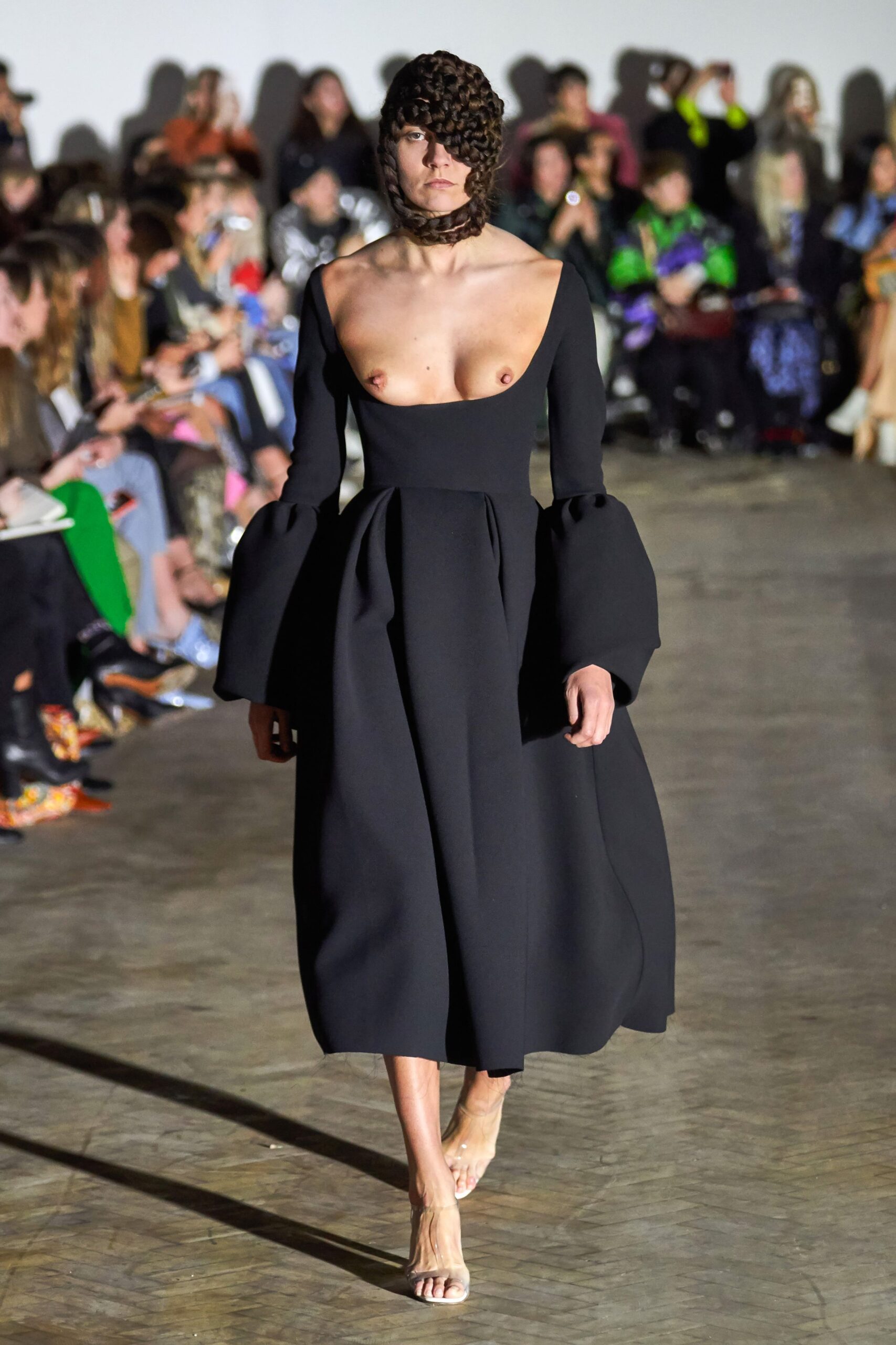 A.W.A.K.E. MODE F/W 19 Look 287