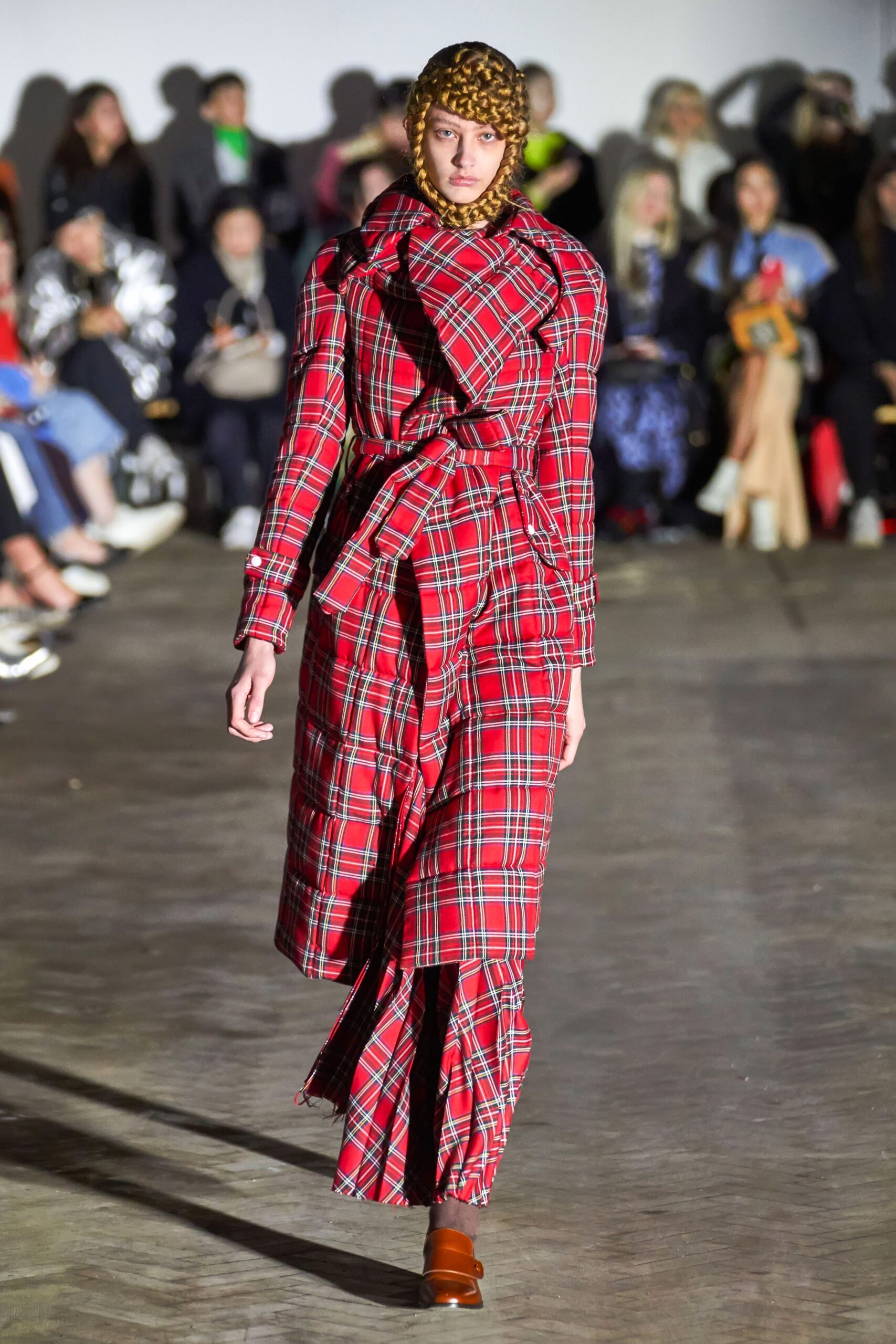 A.W.A.K.E. MODE F/W 19 Look 418