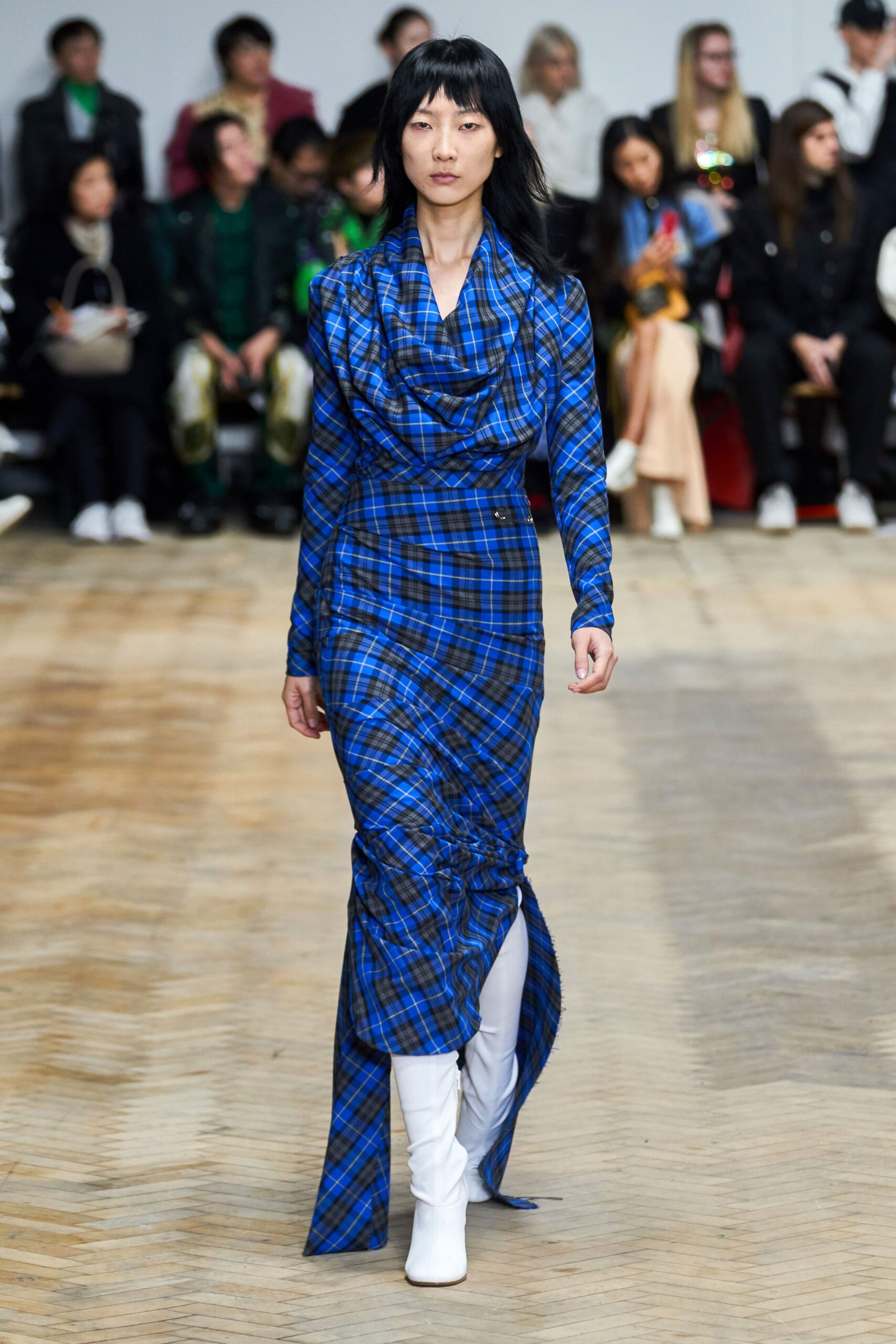A.W.A.K.E. MODE F/W 19 Look 577