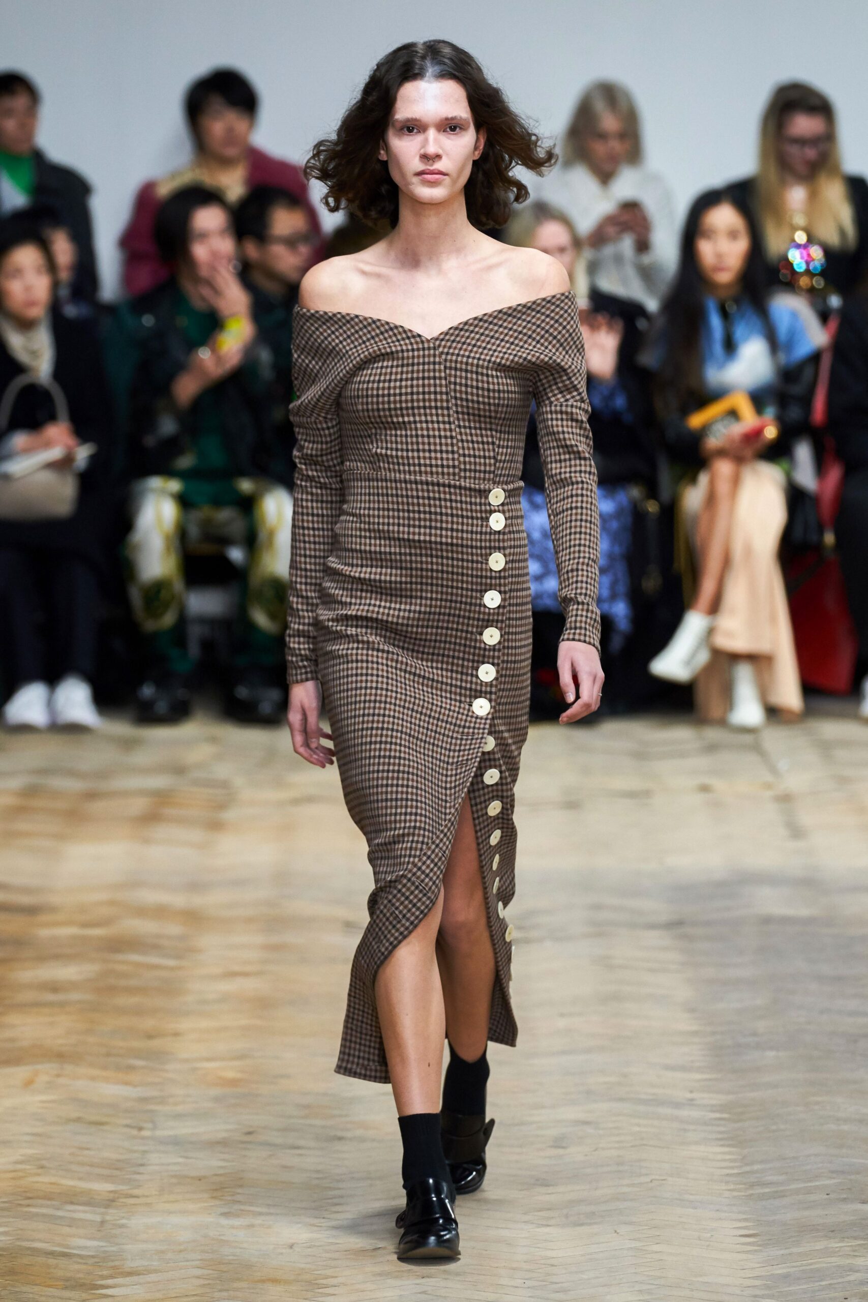A.W.A.K.E. MODE F/W 19 Look 599