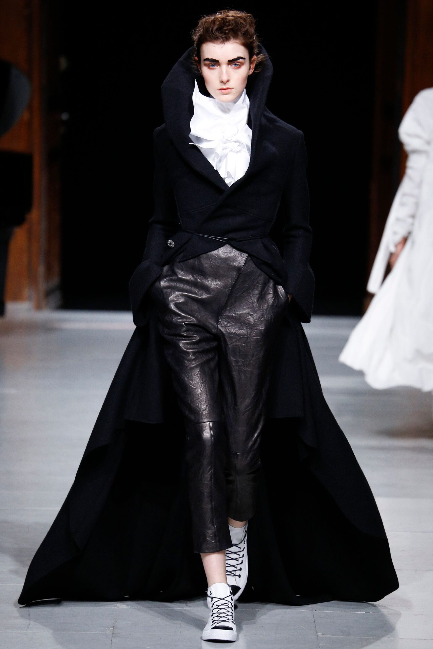 Aganovich F/W 16 Look 385