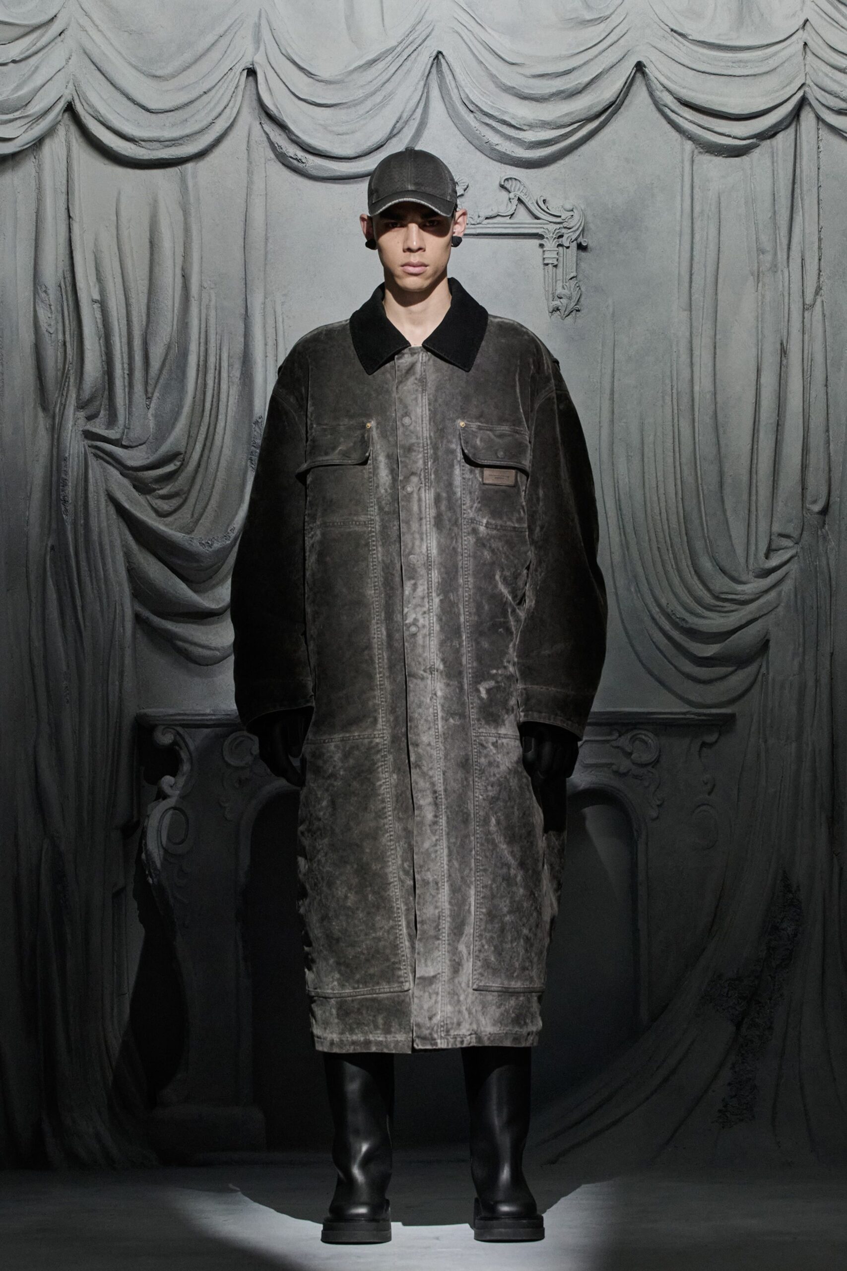 gray suede long-sleeve collared oversized pockets coat