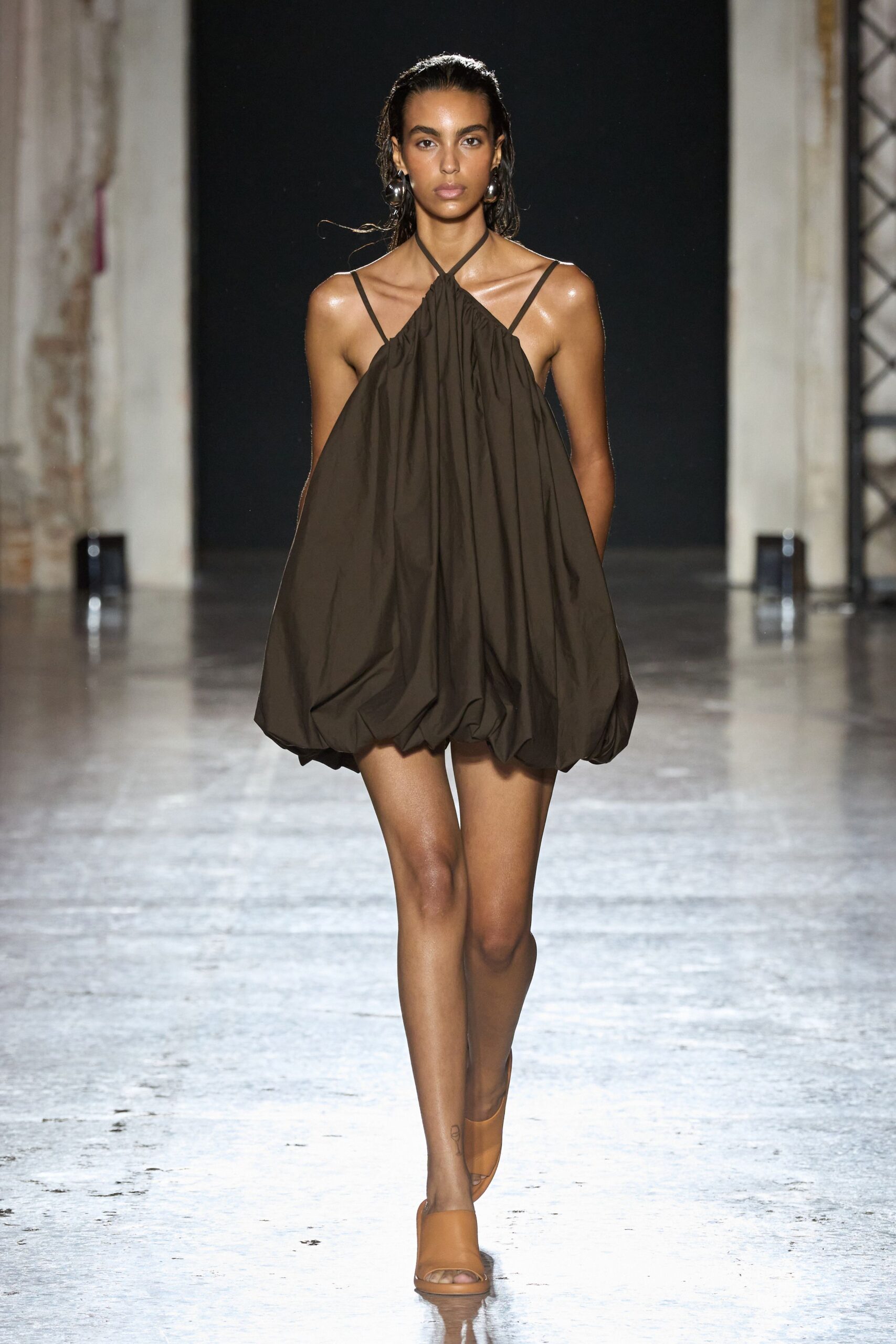 brown cotton sleeveless halter relaxed pleated mini dress