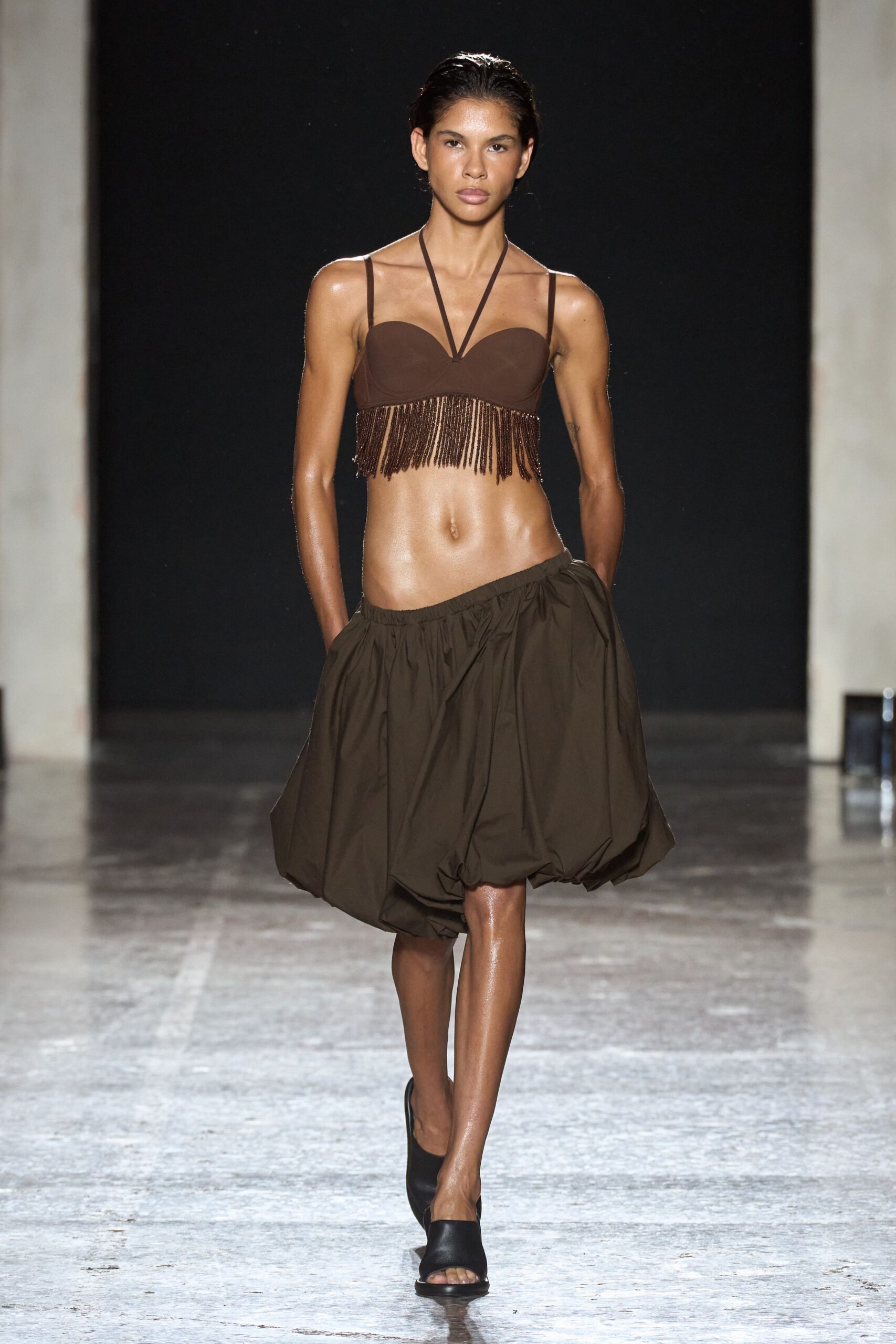 brown cotton sleeveless v-neck fitted fringed cropped crop-top