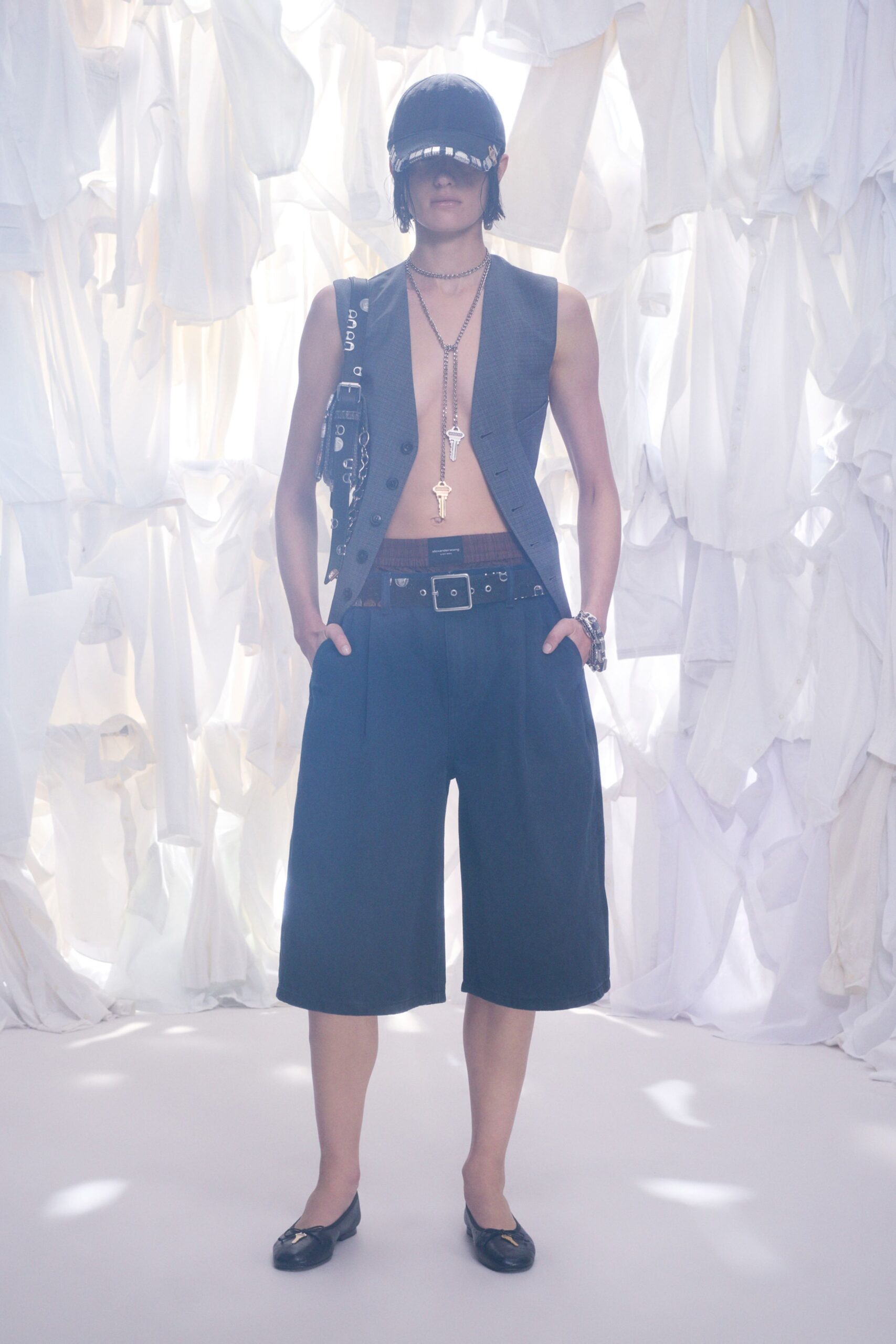 black cotton relaxed wide-leg short shorts