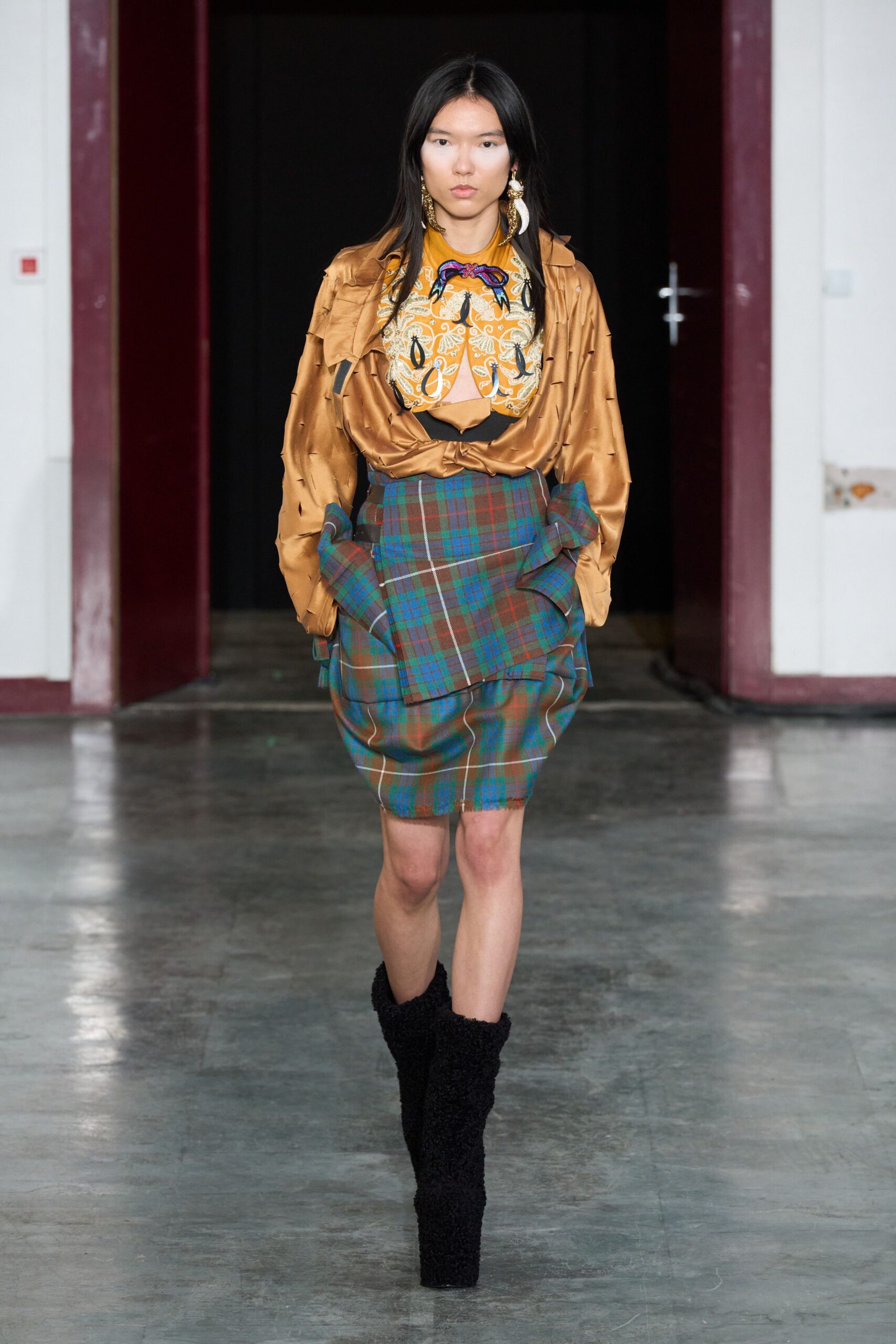 Andreas Kronthaler for Vivienne Westwood F/W 24 Look 105