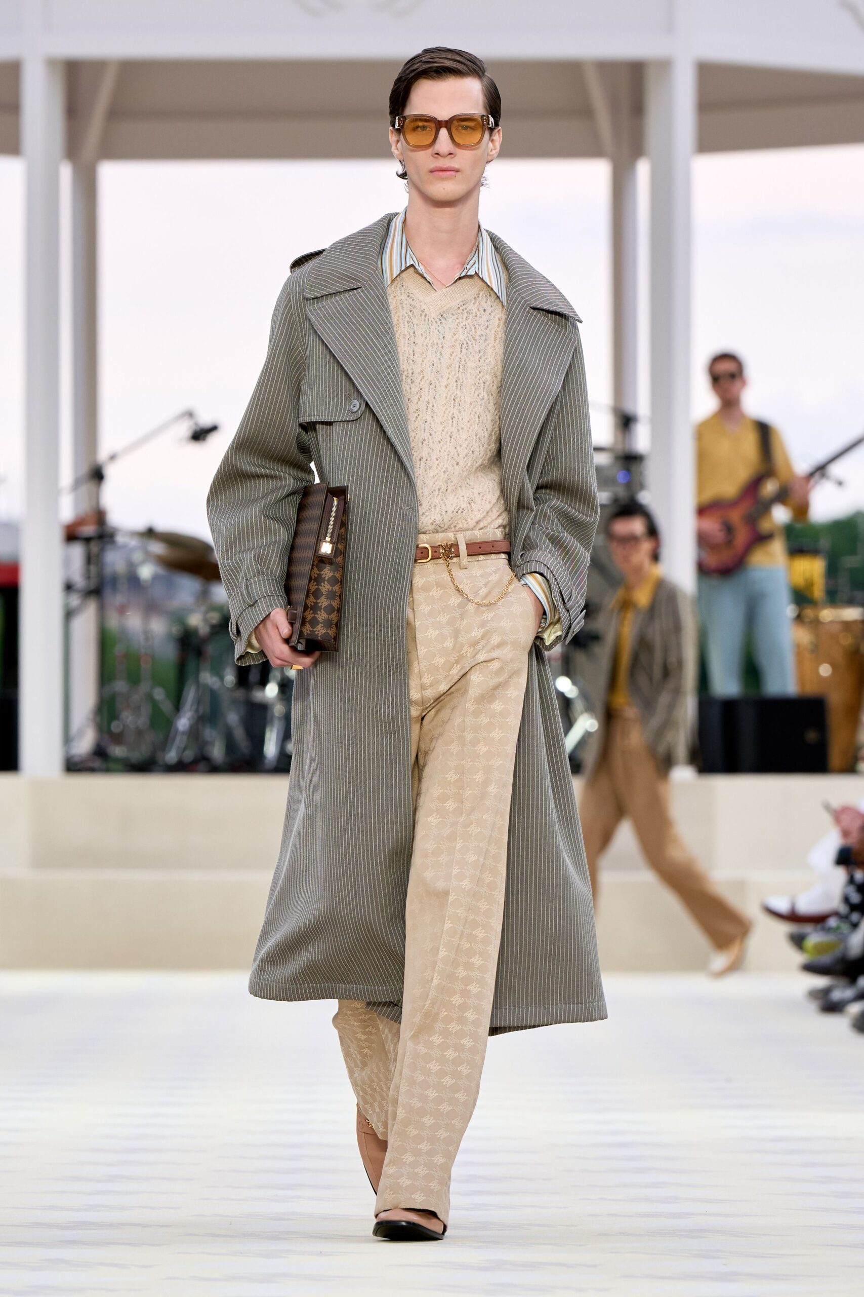 gray cotton long-sleeve collared relaxed buttoned pleated coat
