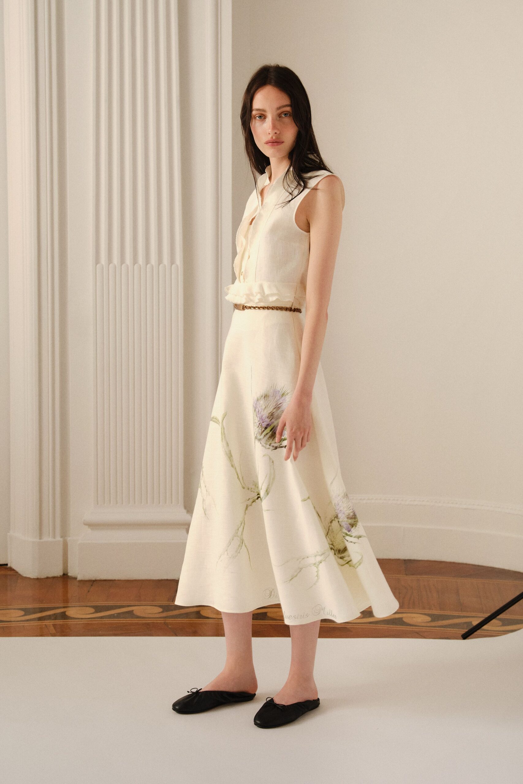 ivory linen sleeveless collared fitted ruffled buttoned top