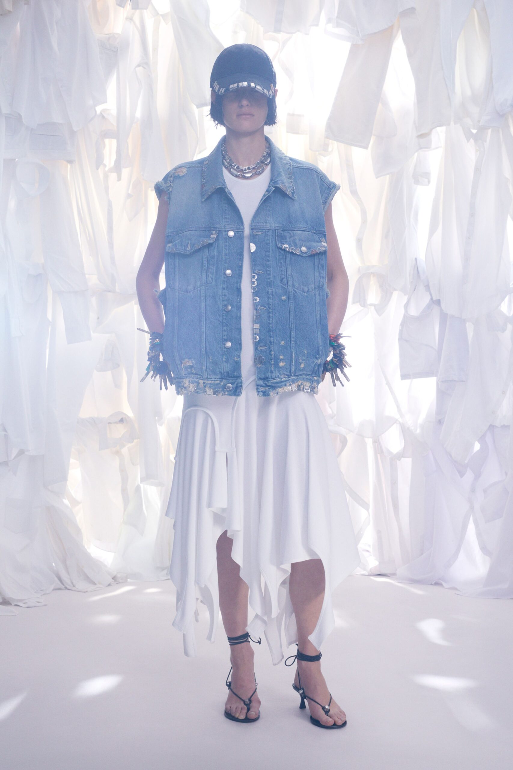 blue denim sleeveless relaxed buttoned vest