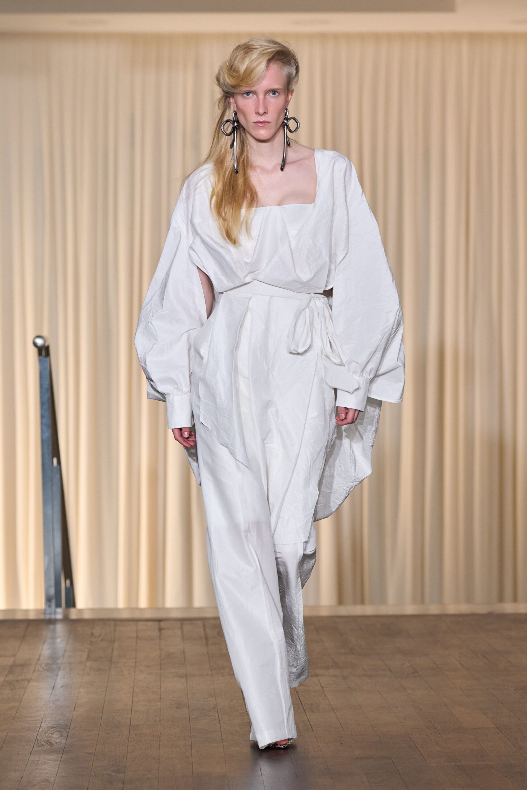 Andreas Kronthaler for Vivienne Westwood S/S 25 Look 209