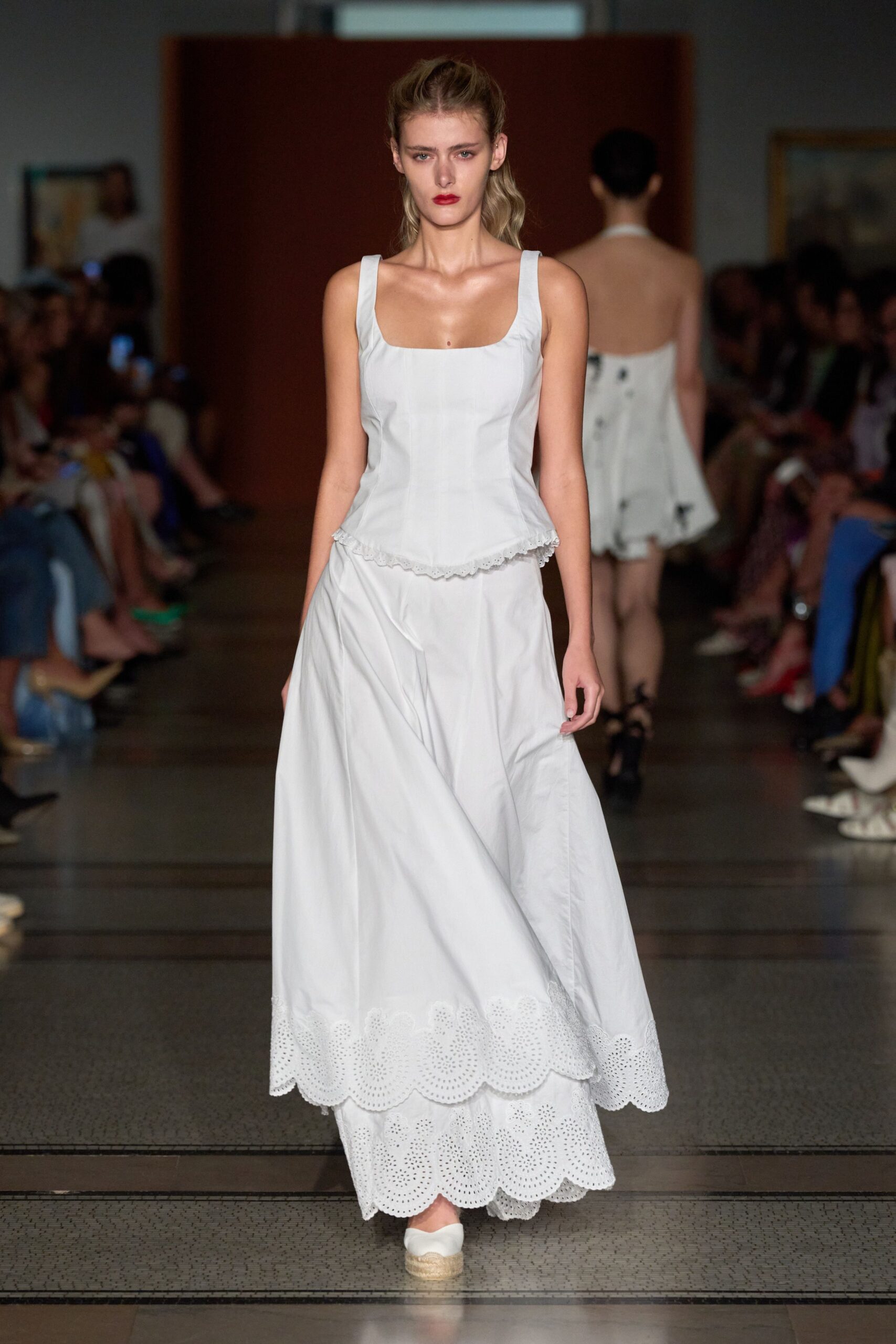 white fitted sleeveless dress