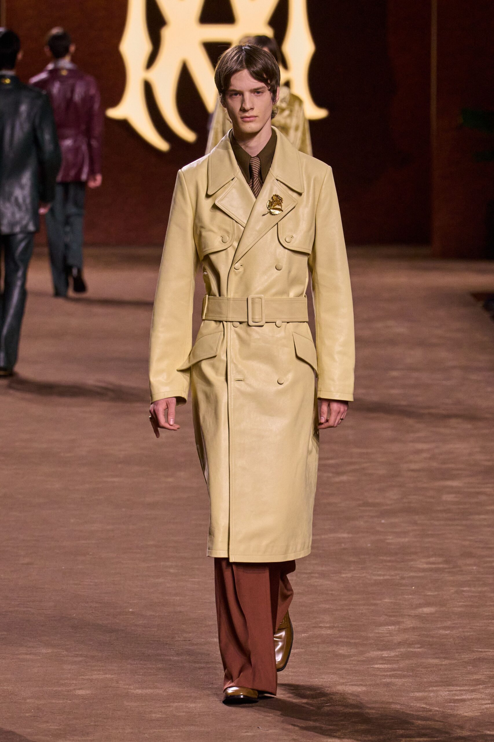 yellow leather long-sleeve collared fitted belted coat