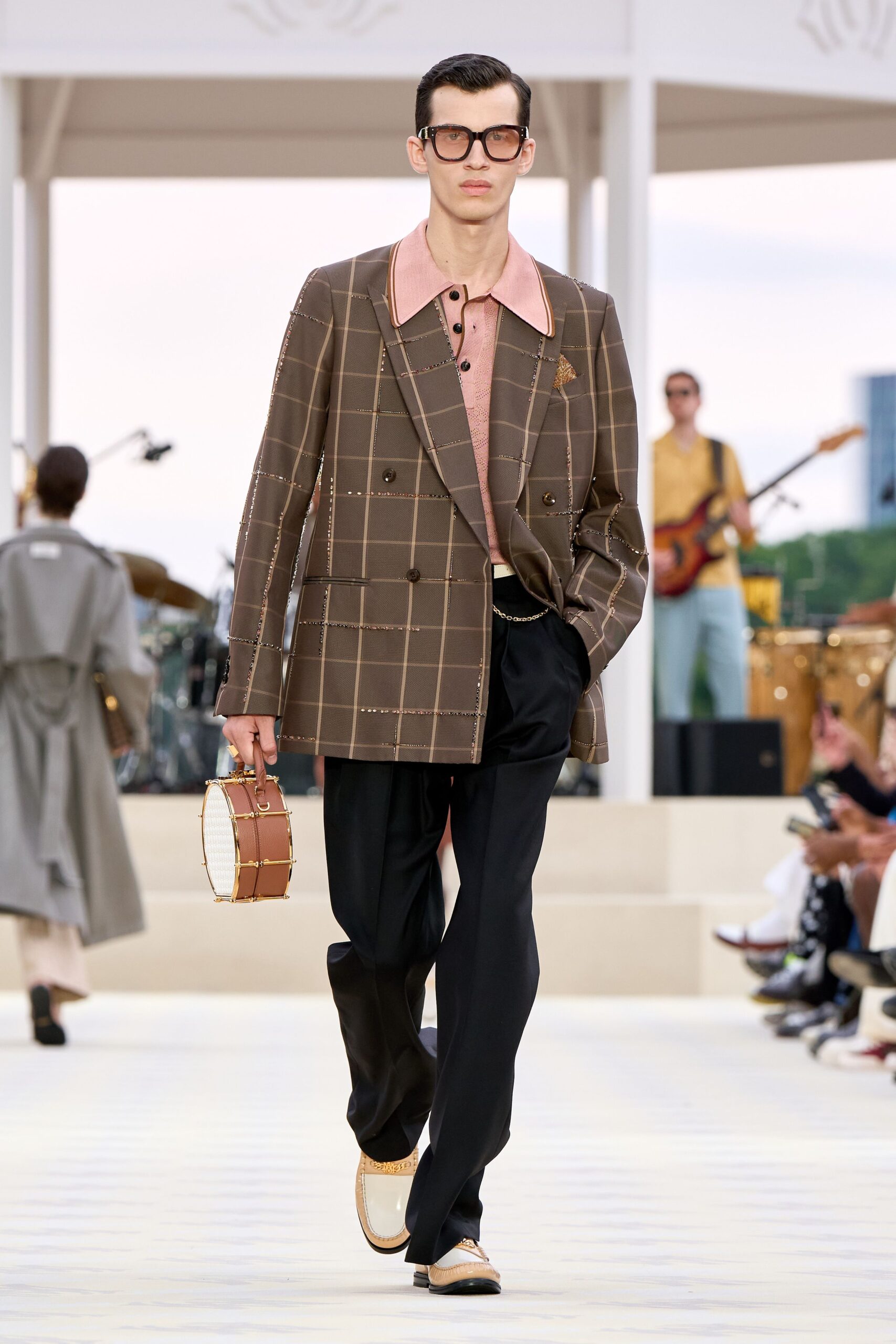 brown checked blazer with pink shirt