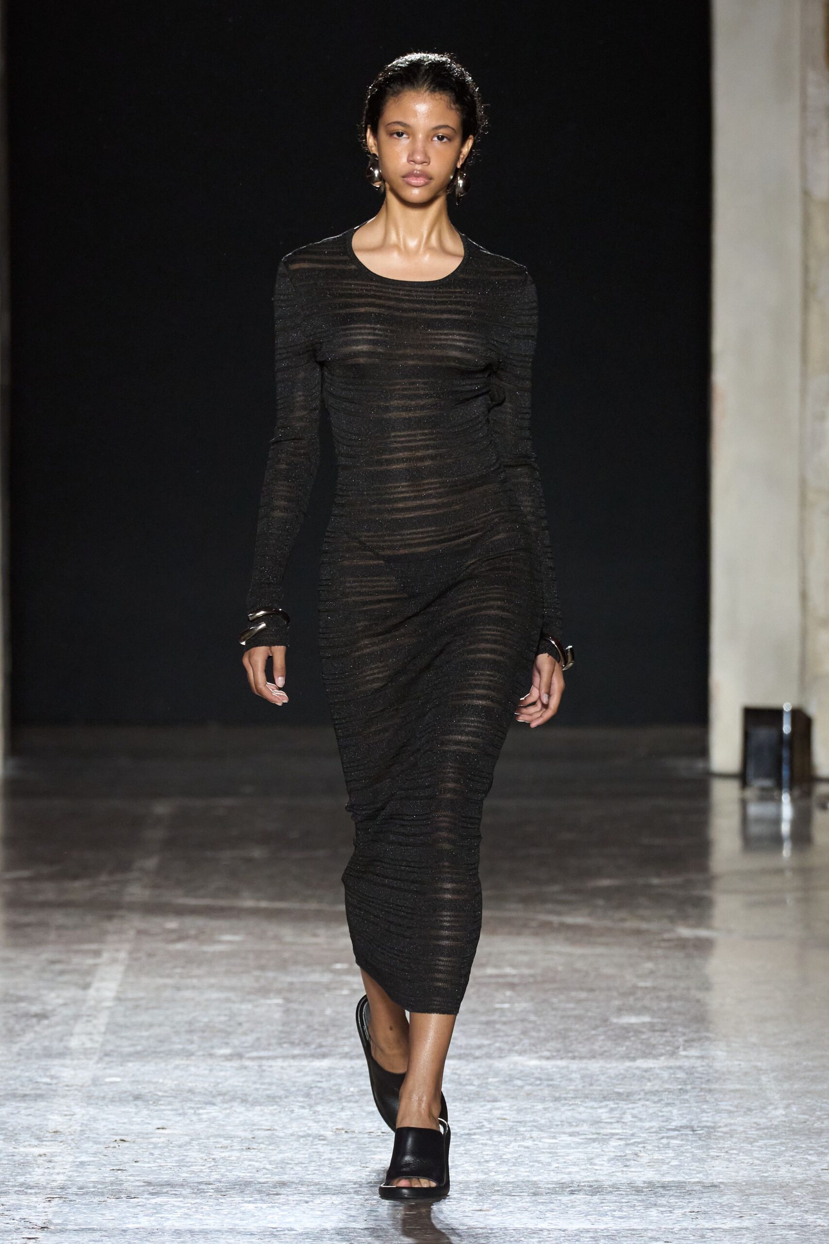 black fitted midi dress