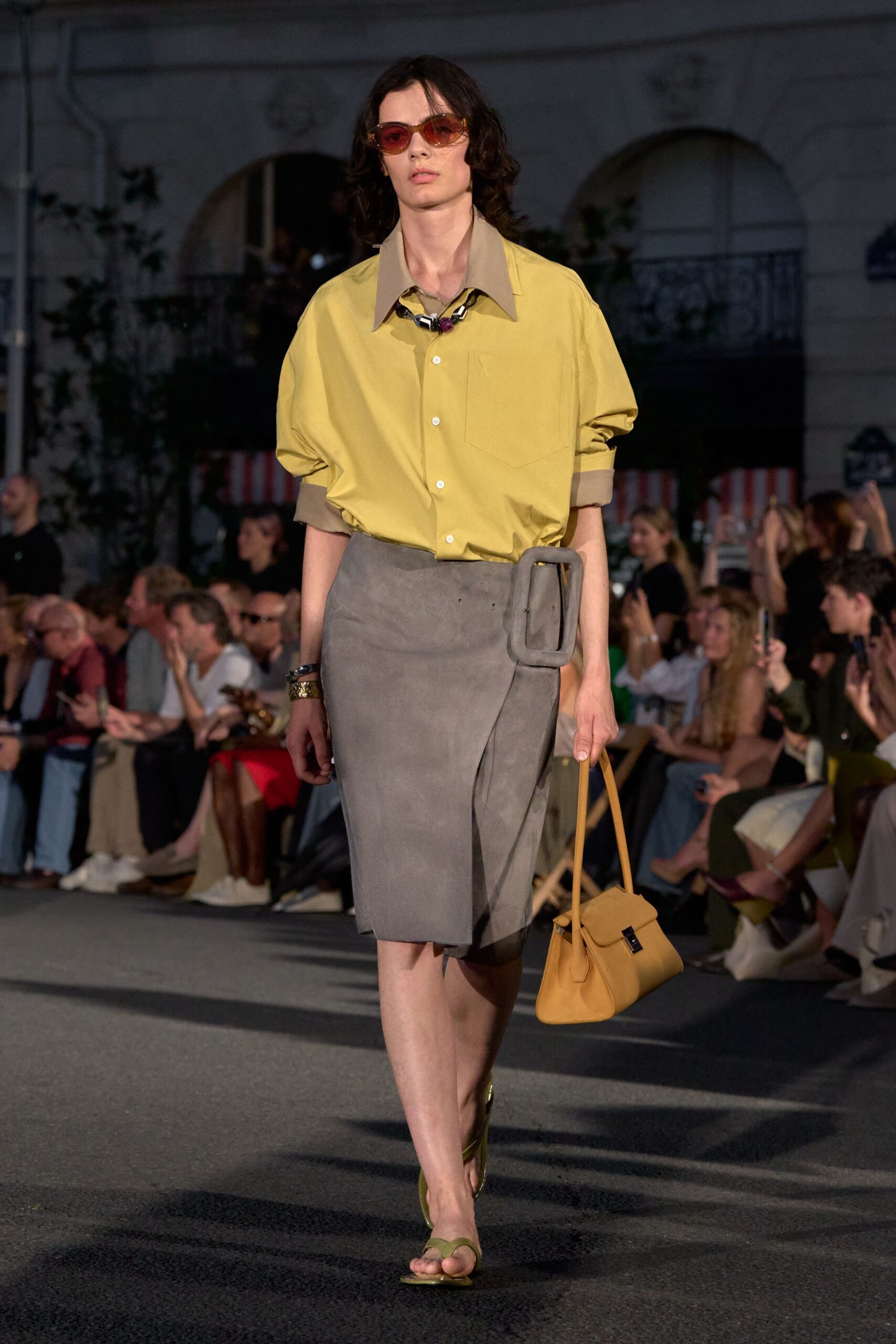 yellow cotton short-sleeve collared oversized buttoned pockets shirt