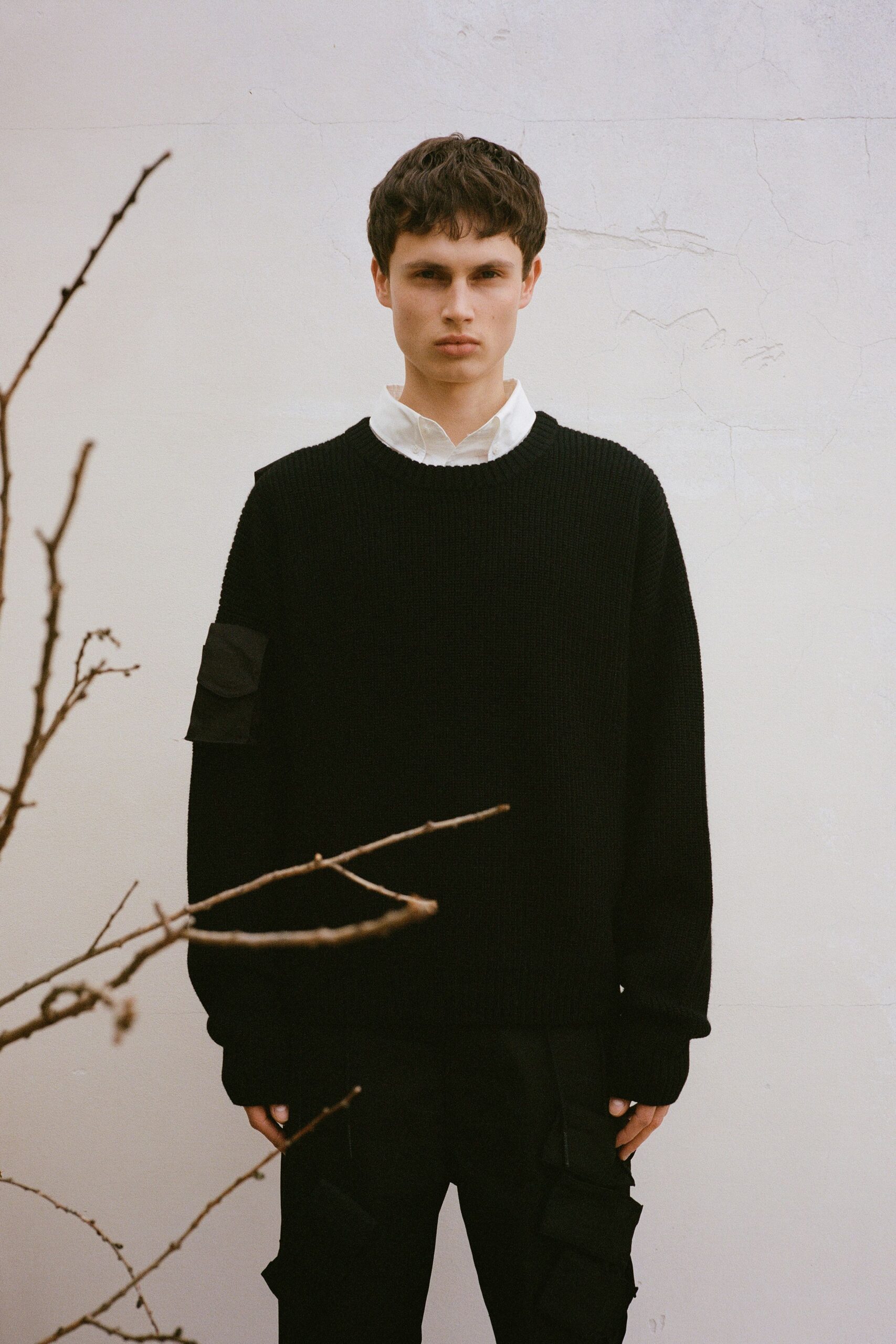 black cotton relaxed cargo pants