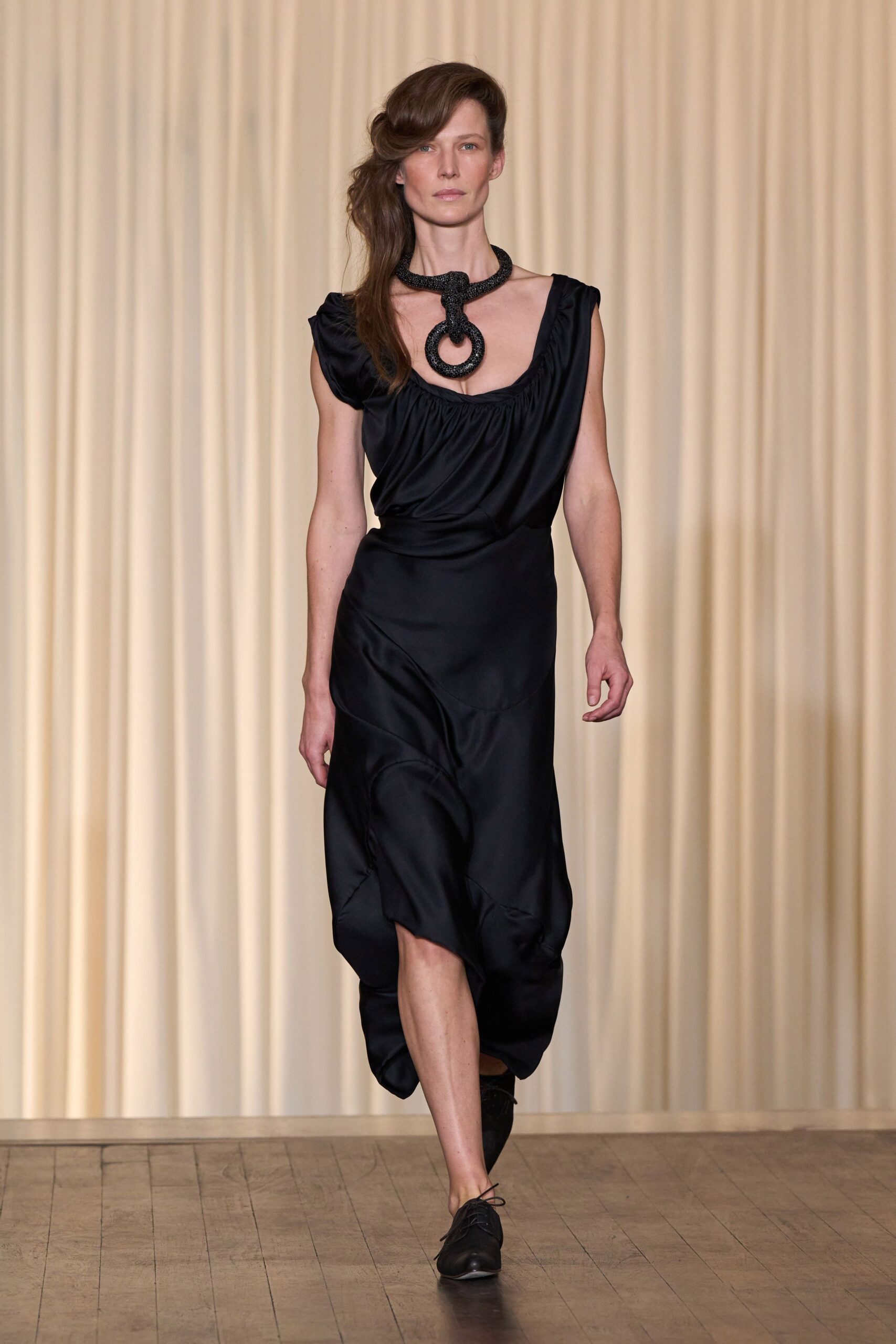 Andreas Kronthaler for Vivienne Westwood S/S 25 Look 296