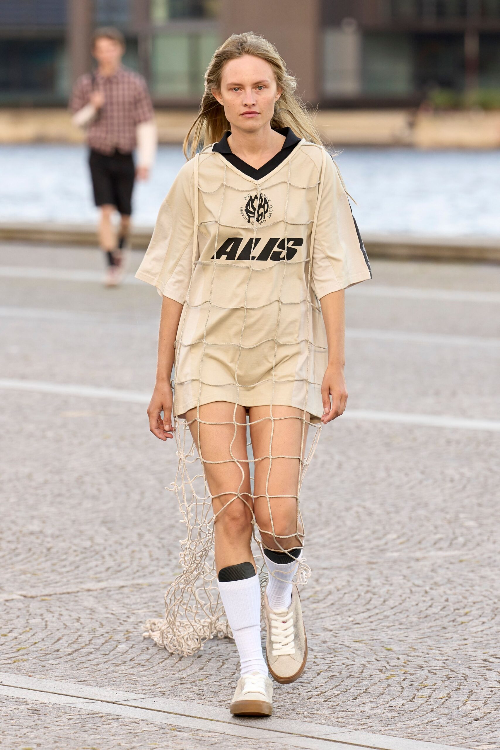 beige cotton short-sleeve v-neck oversized printed layered top