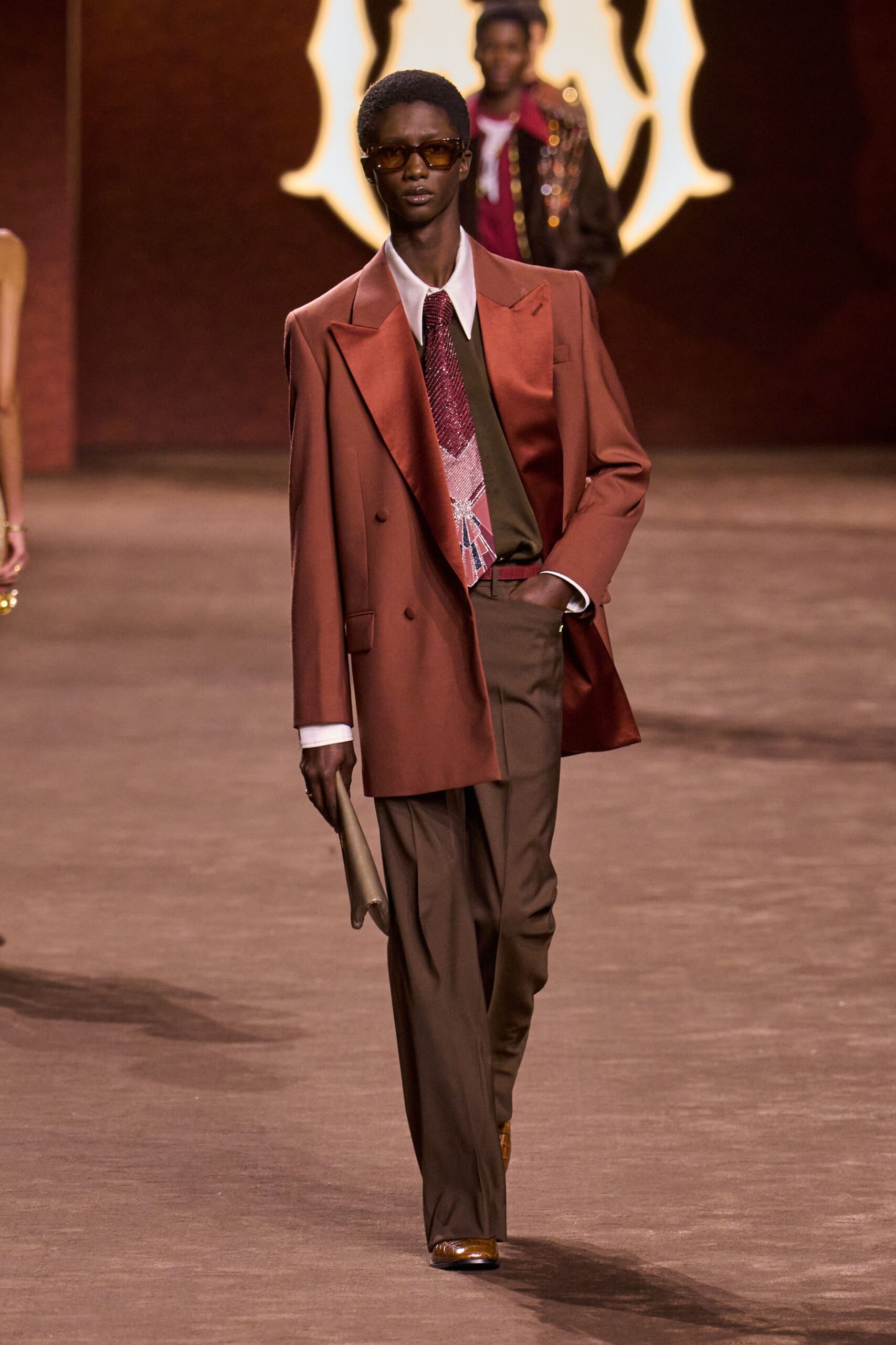 brown wool long-sleeve collared tailored buttoned suit