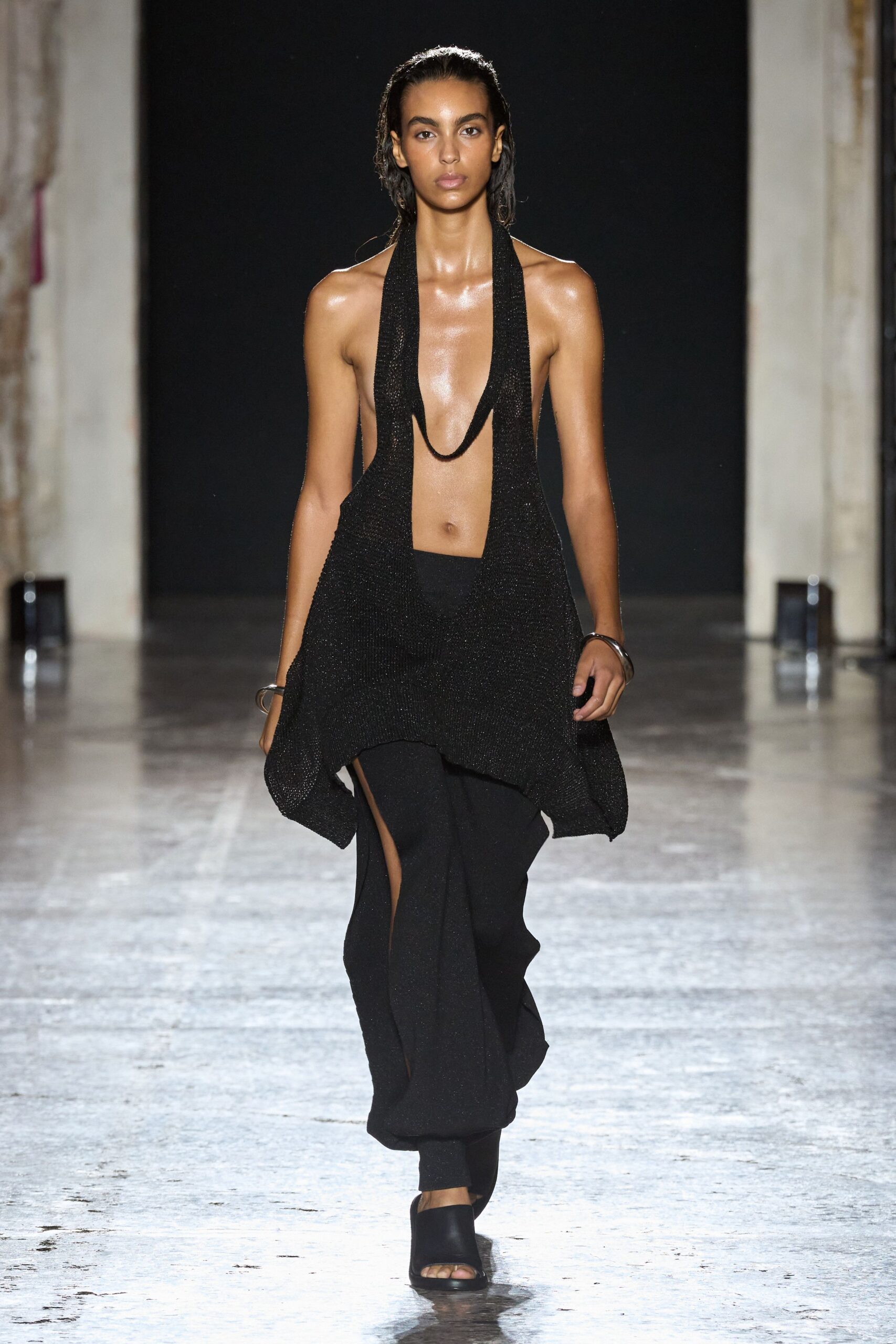 black silk long-sleeve slit fitted straight-leg shiny pants