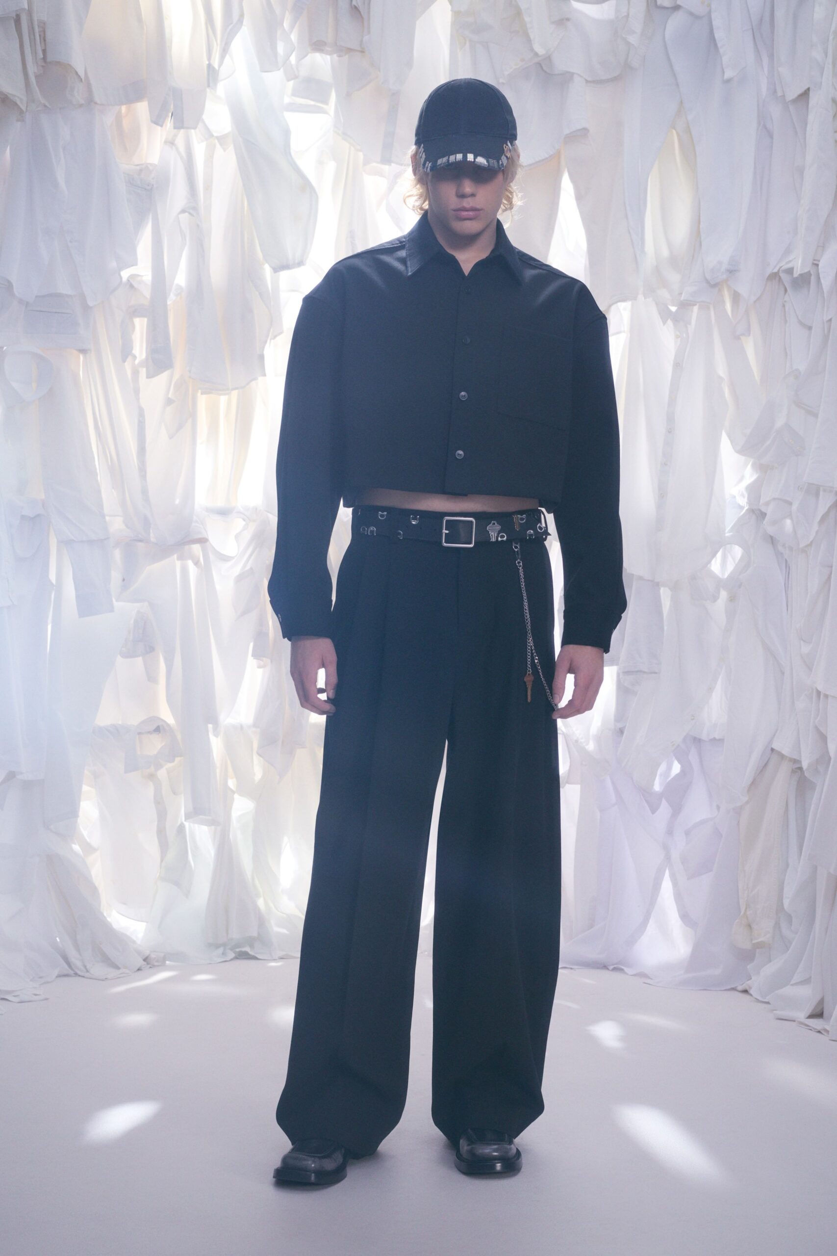 black cotton long-sleeve collared relaxed cropped shirt