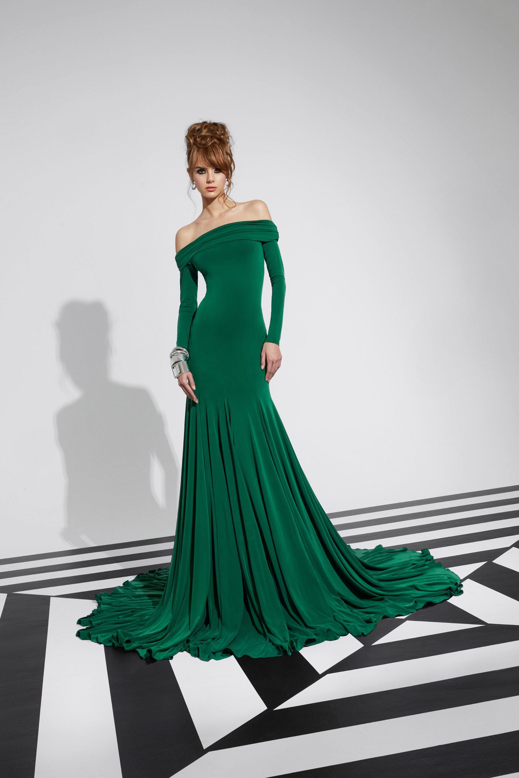 Alice + Olivia F/W 24 Look 303