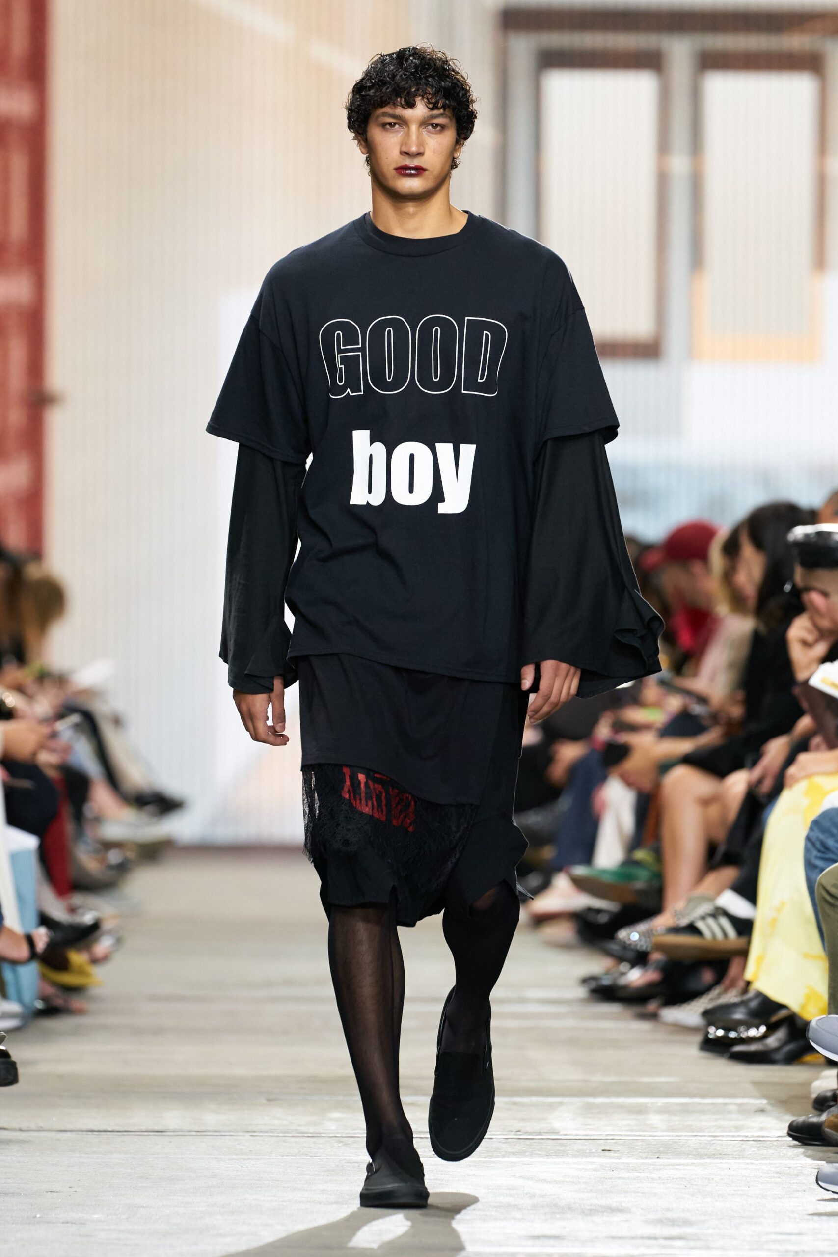 black relaxed t-shirt with layered skirt
