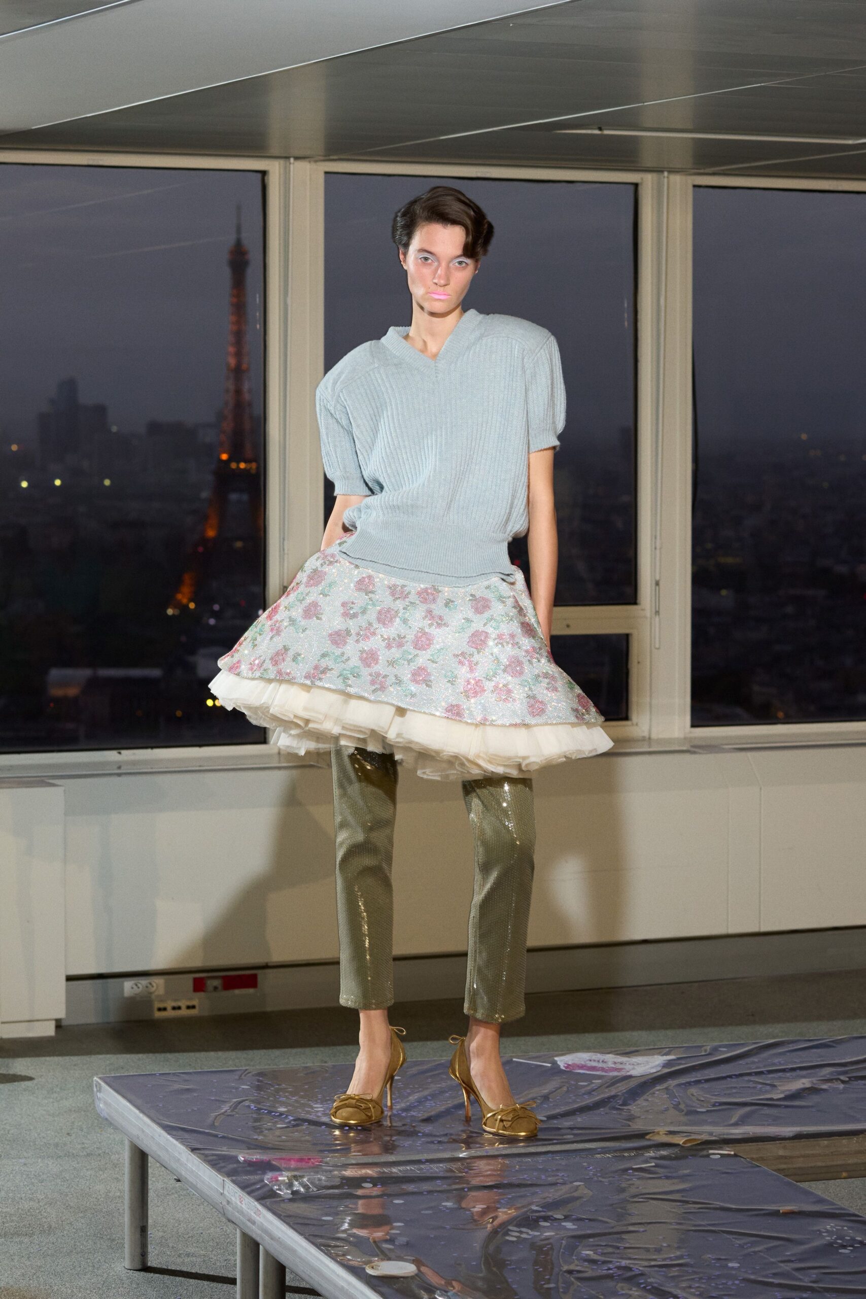 white cotton fitted floral flared mini skirt