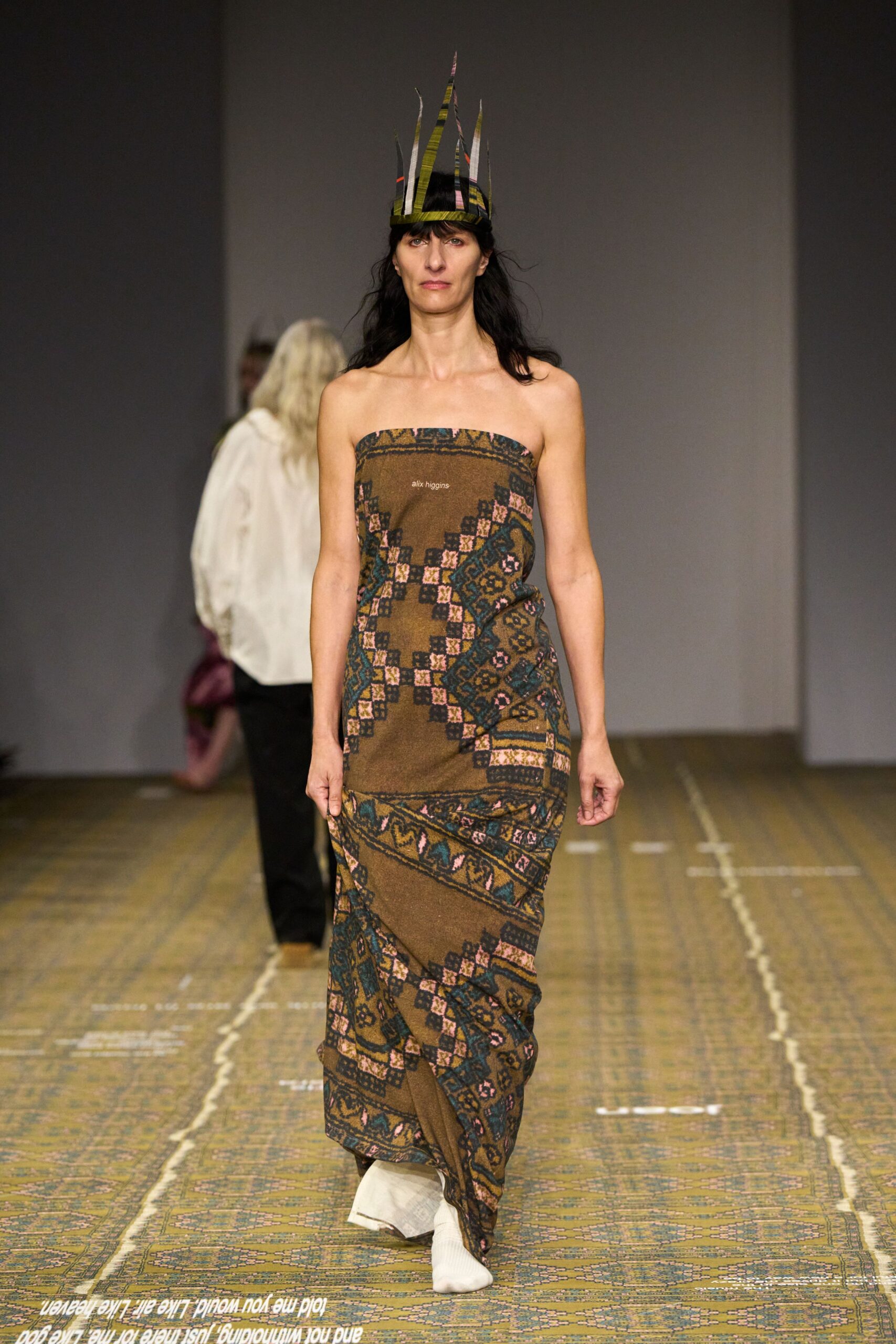 brown wool strapless fitted printed ruched midi dress