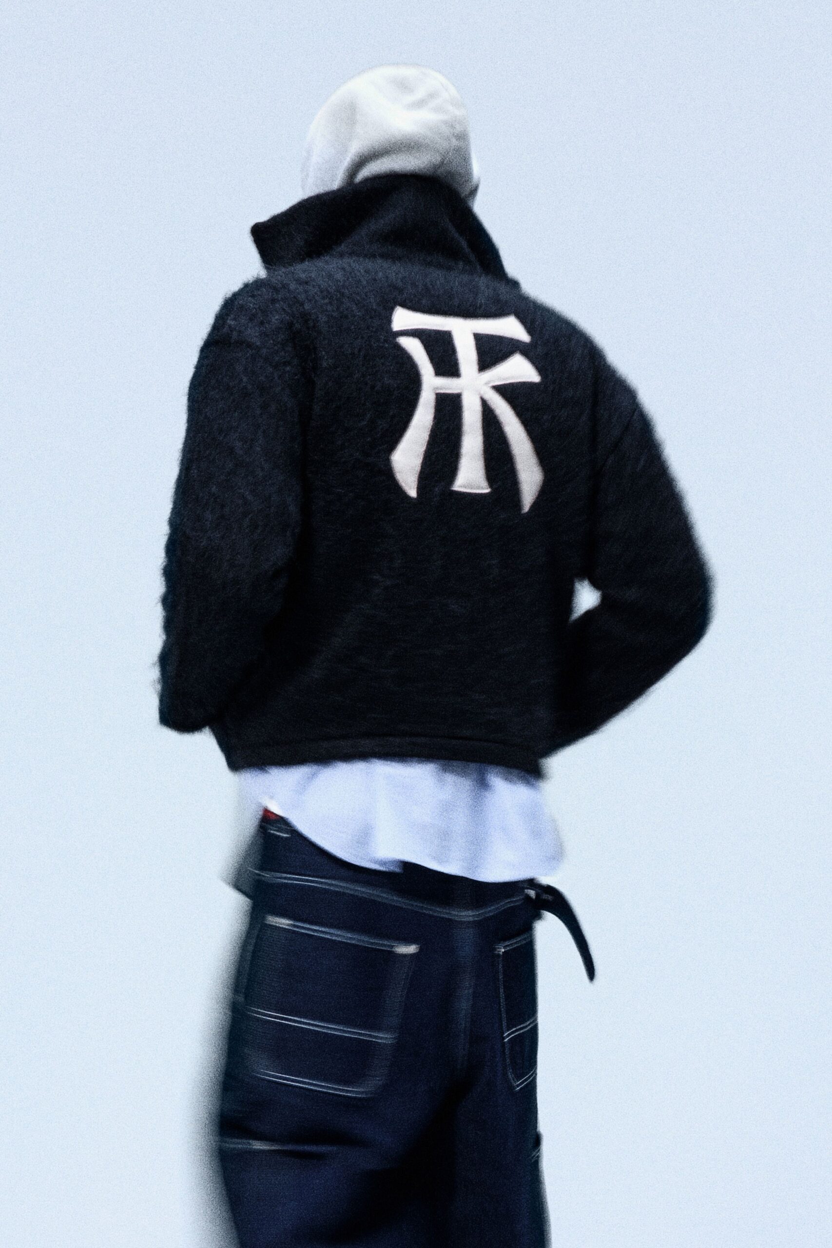 black wool long-sleeve collared relaxed zippered jacket