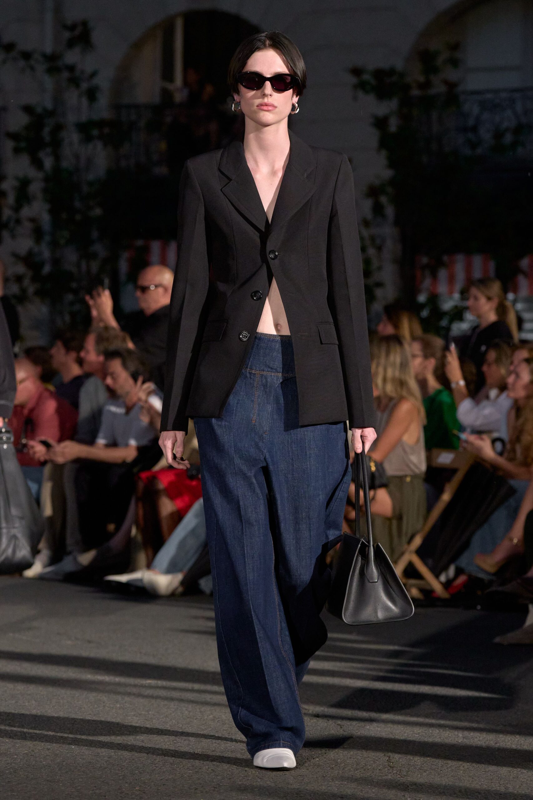black blazer with jeans