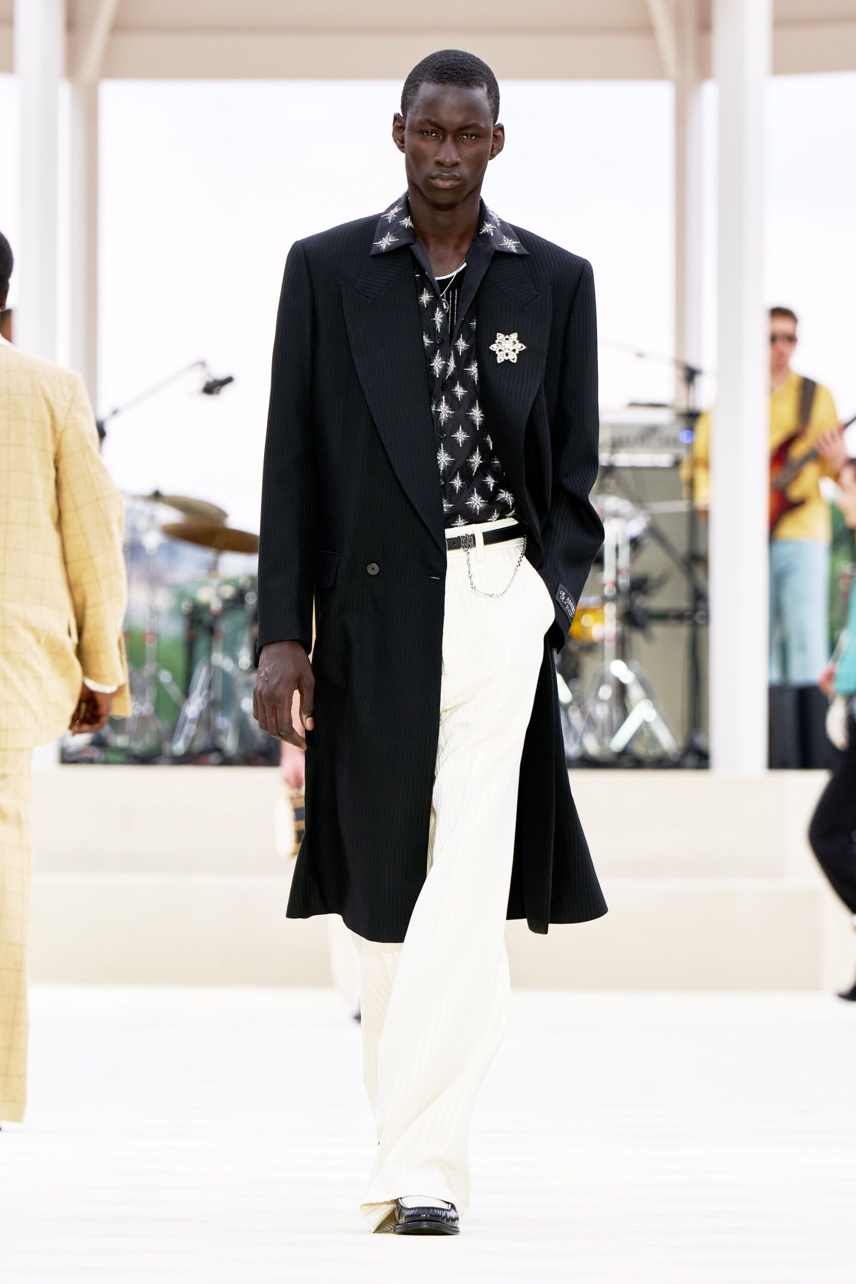 white cotton slim pleated pants