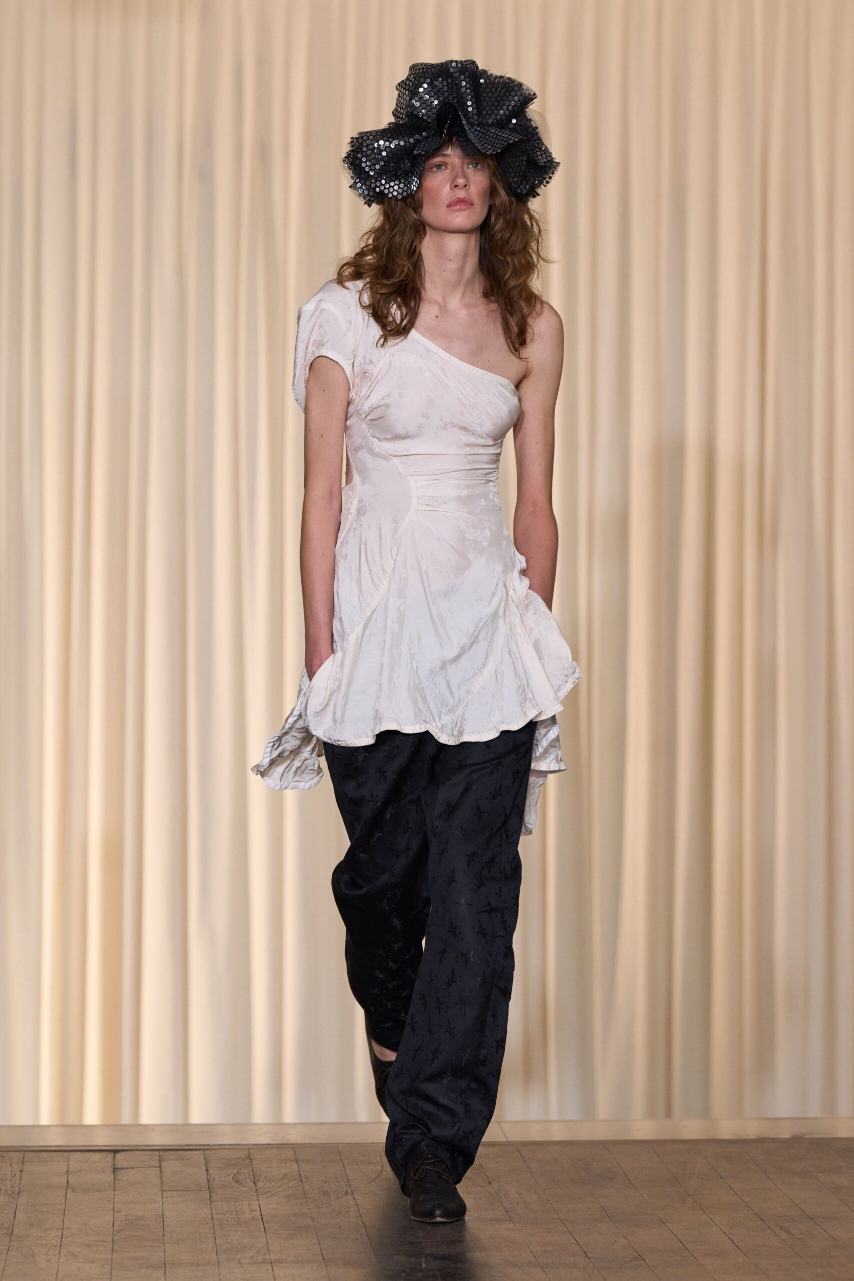 Andreas Kronthaler for Vivienne Westwood S/S 25 Look 448