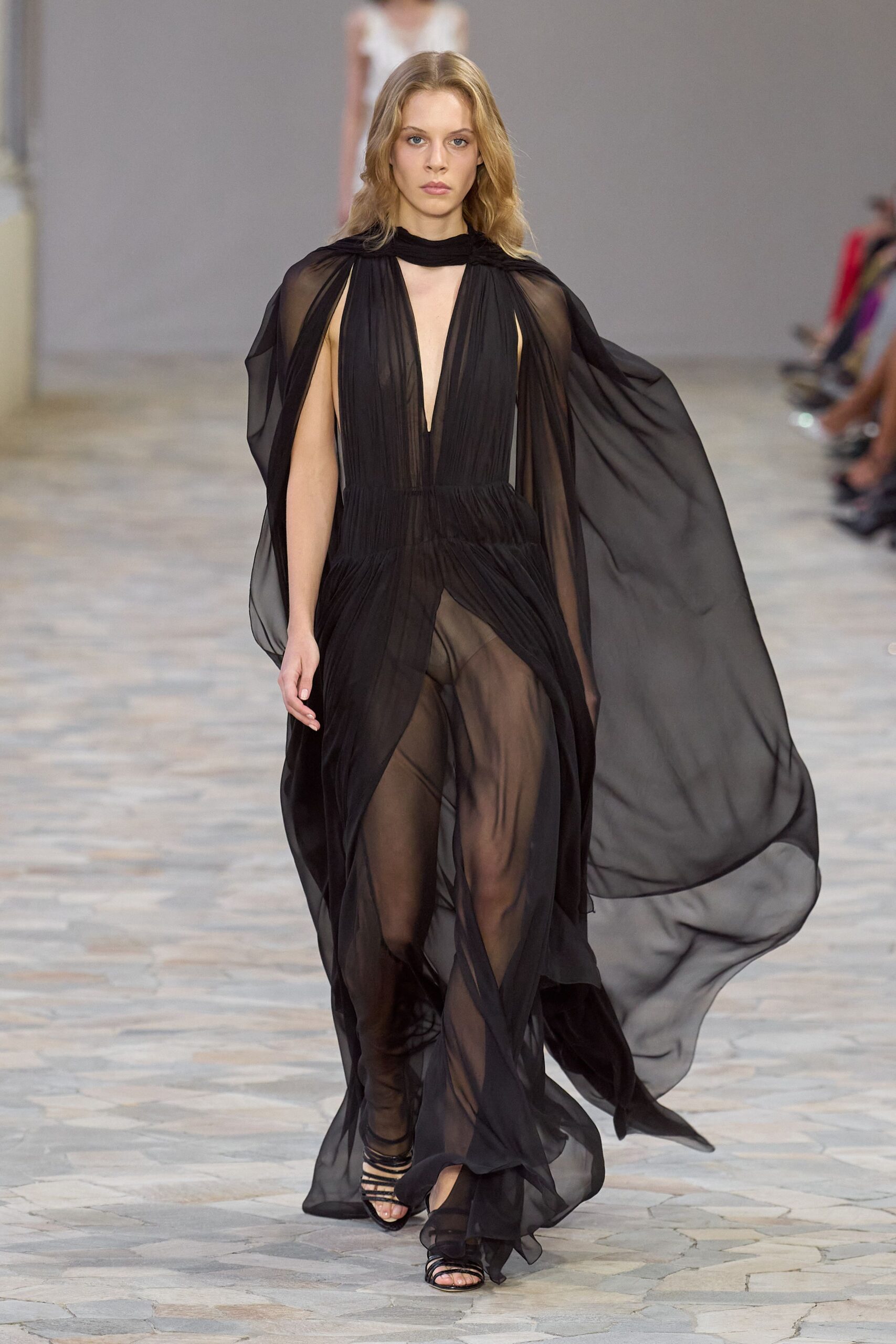 Alberta Ferretti S/S 25 Look 536