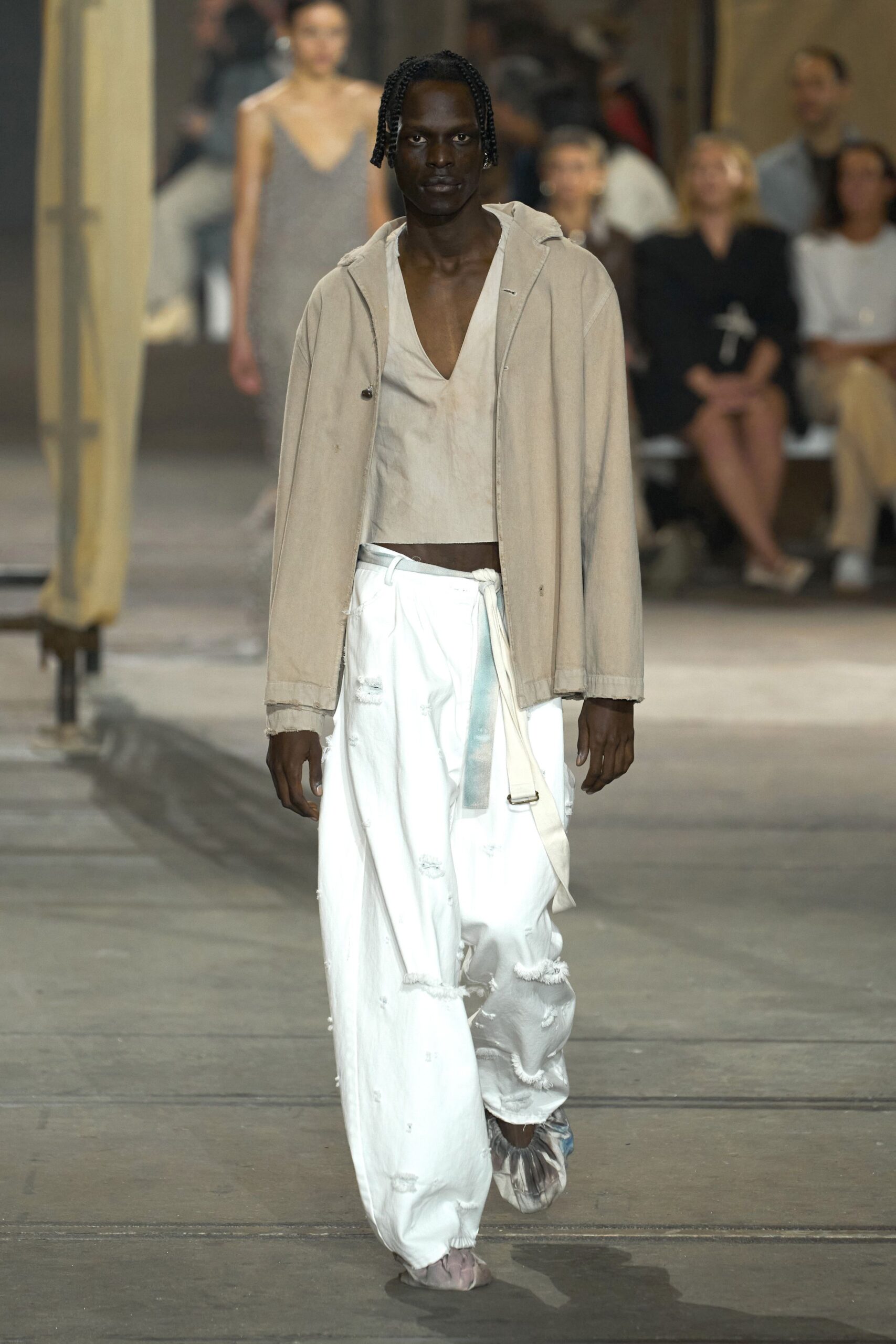 white cotton relaxed distressed pants
