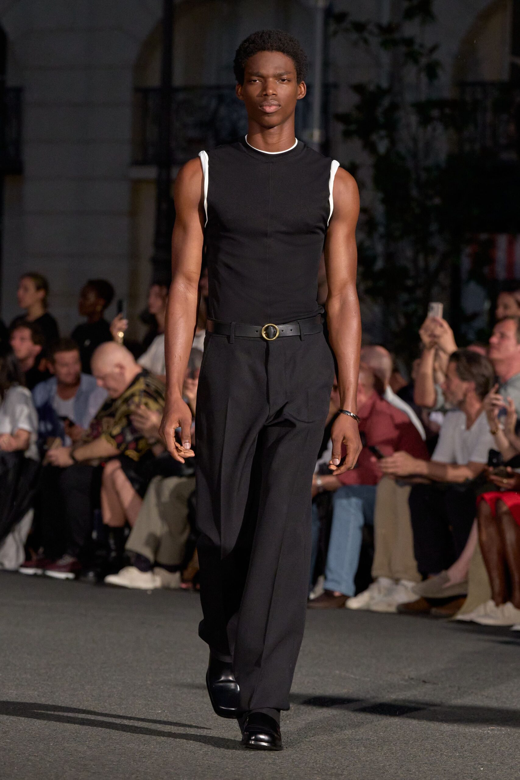 black sleeveless top and pants